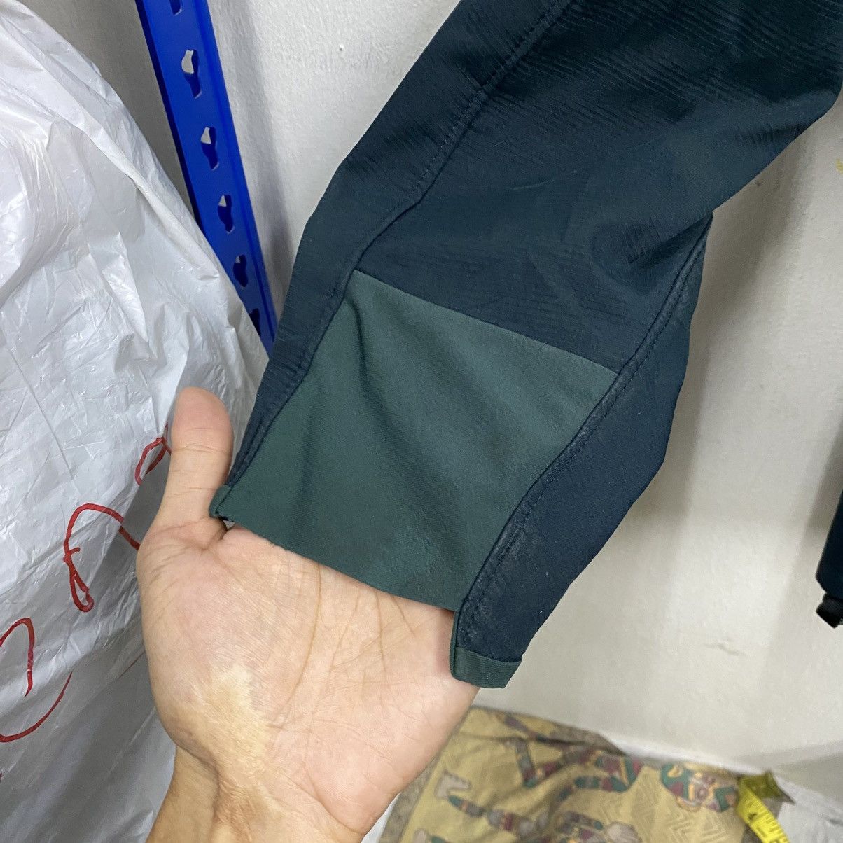 Arc'teryx Vintage Arc'teryx Epsilon AR Jacket Size US M / EU 48-50 / 2 - 6 Thumbnail