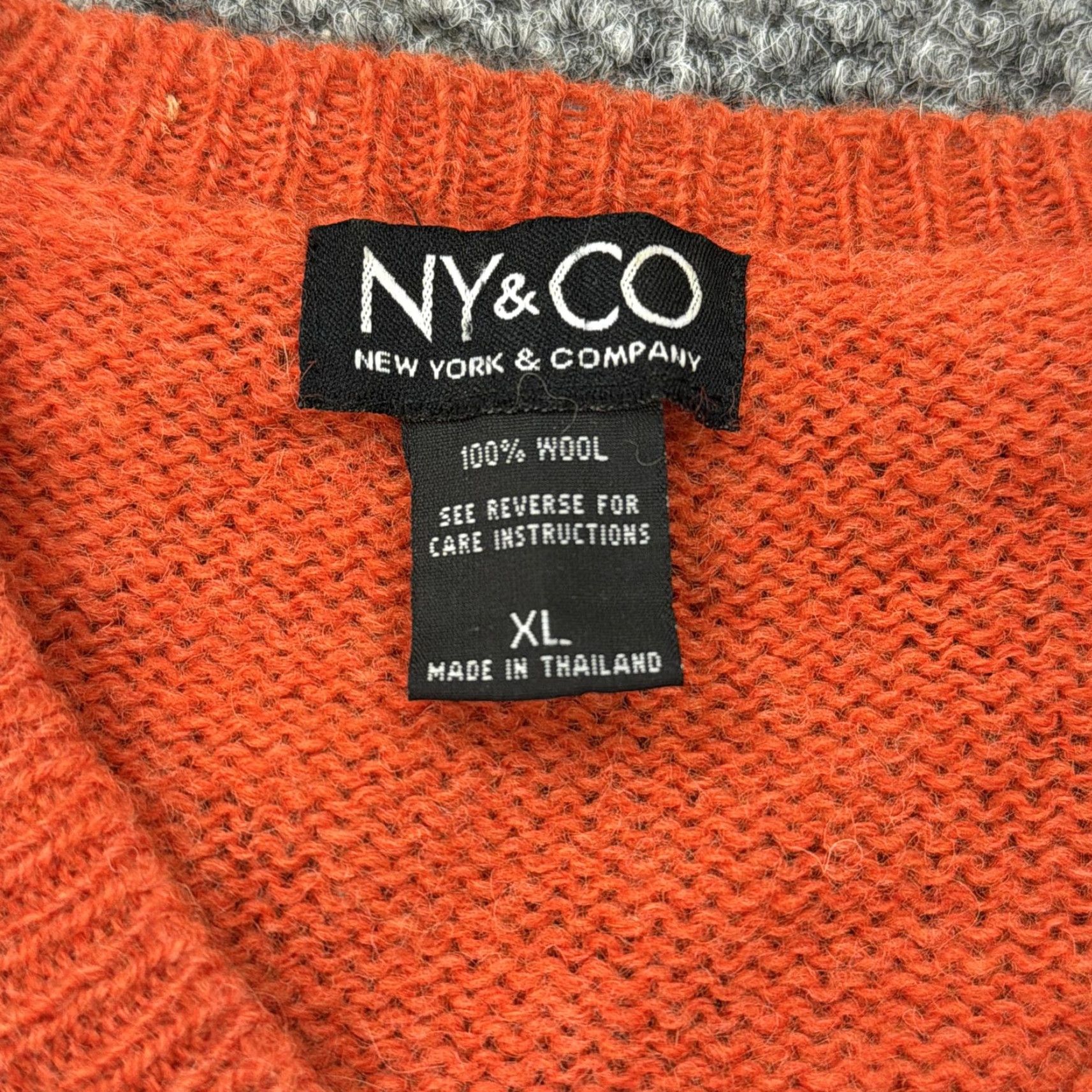 Vintage New York & Company NY&CO Sweater Womens XL Orange Wool V Neck Pullover Knit Size XL / US 12-14 / IT 48-50 - 3 Thumbnail