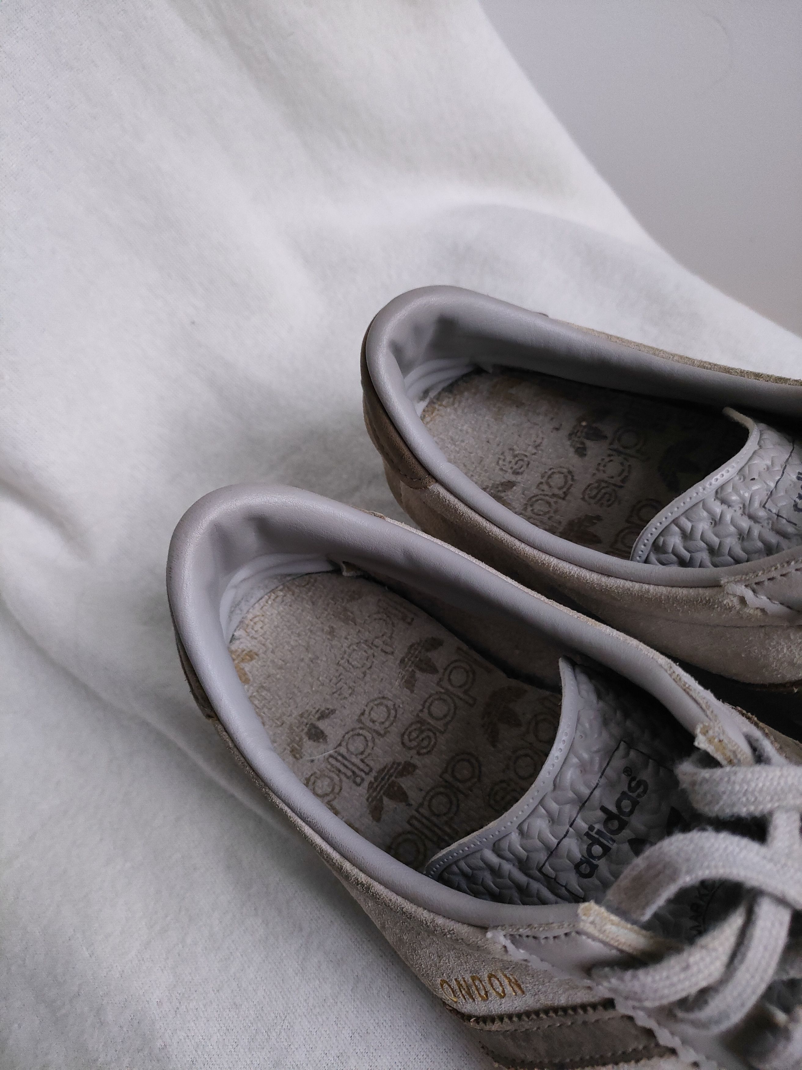 Adidas 2011 adidas London Trainers brown beige grey suede Size US 10.5 / EU 43-44 - 7 Thumbnail