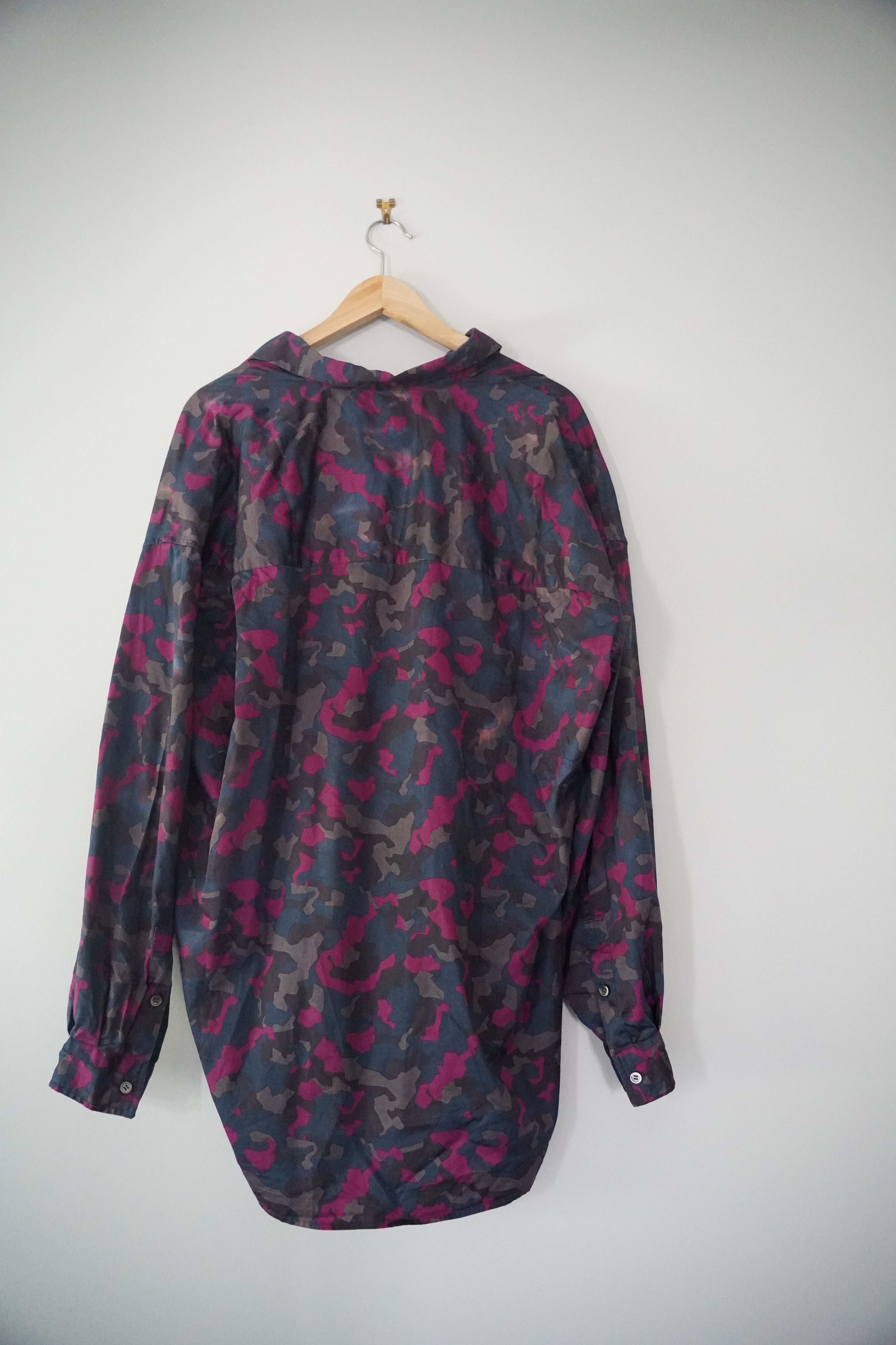 Robert Geller Robert Geller cameo shirt Size US M / EU 48-50 / 2 - 2 Thumbnail