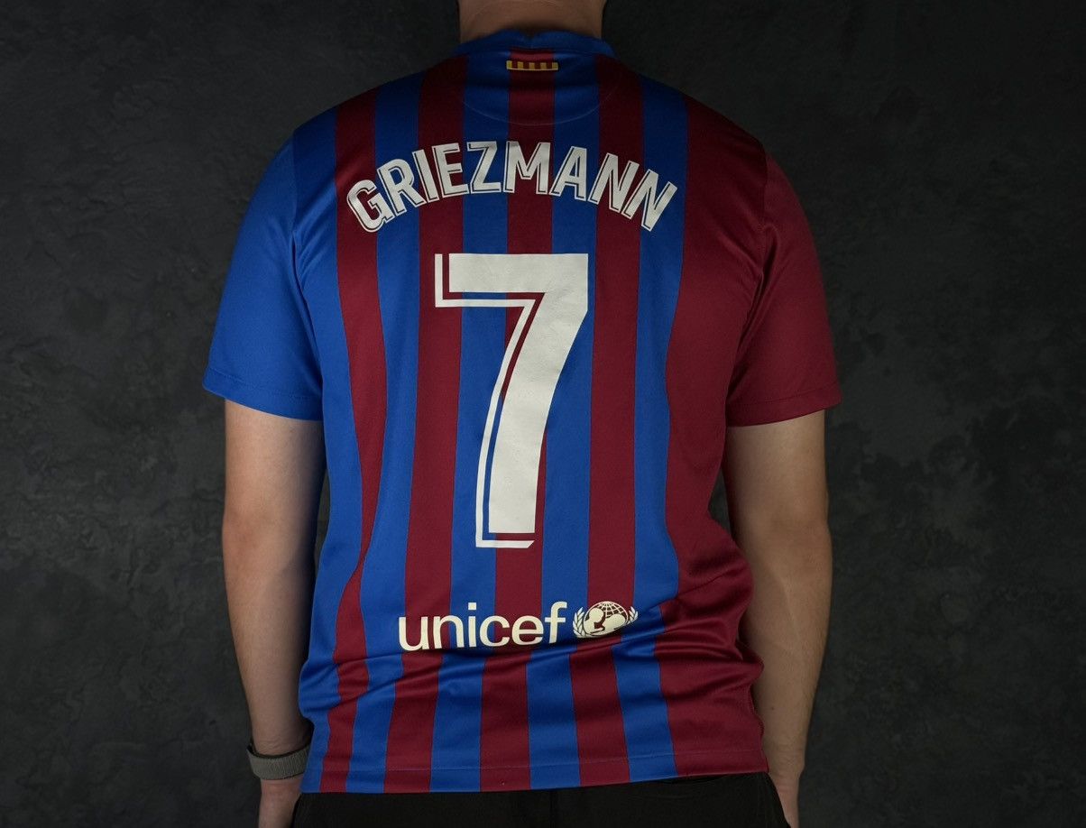 Nike Authentic Barcelona Griezmann 21/22 Home Nike Soccer Jersey Size US L / EU 52-54 / 3 - 1 Thumbnail