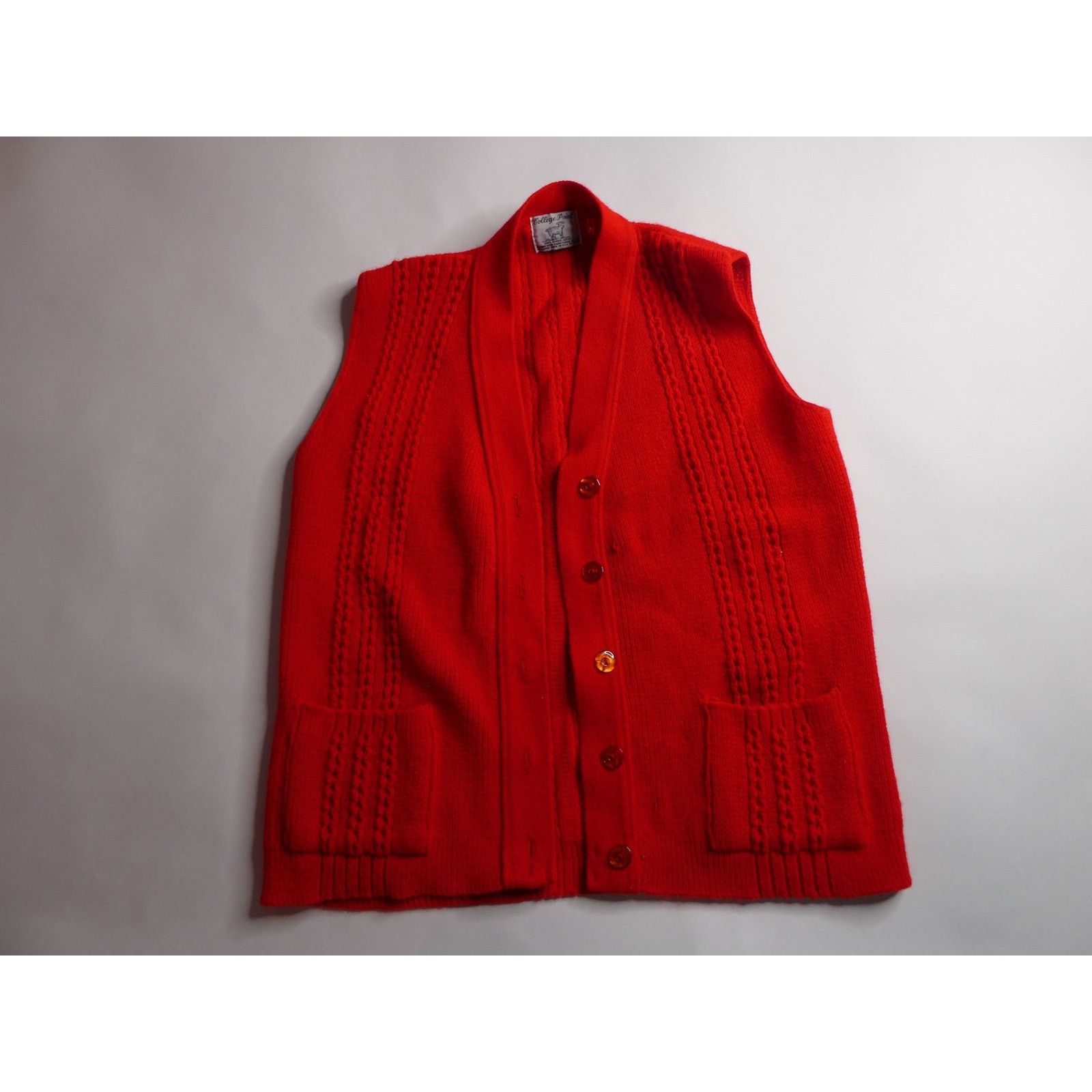 Other College Point hand knit sweater vest, washable, medium Size M / US 6-8 / IT 42-44 - 1 Thumbnail