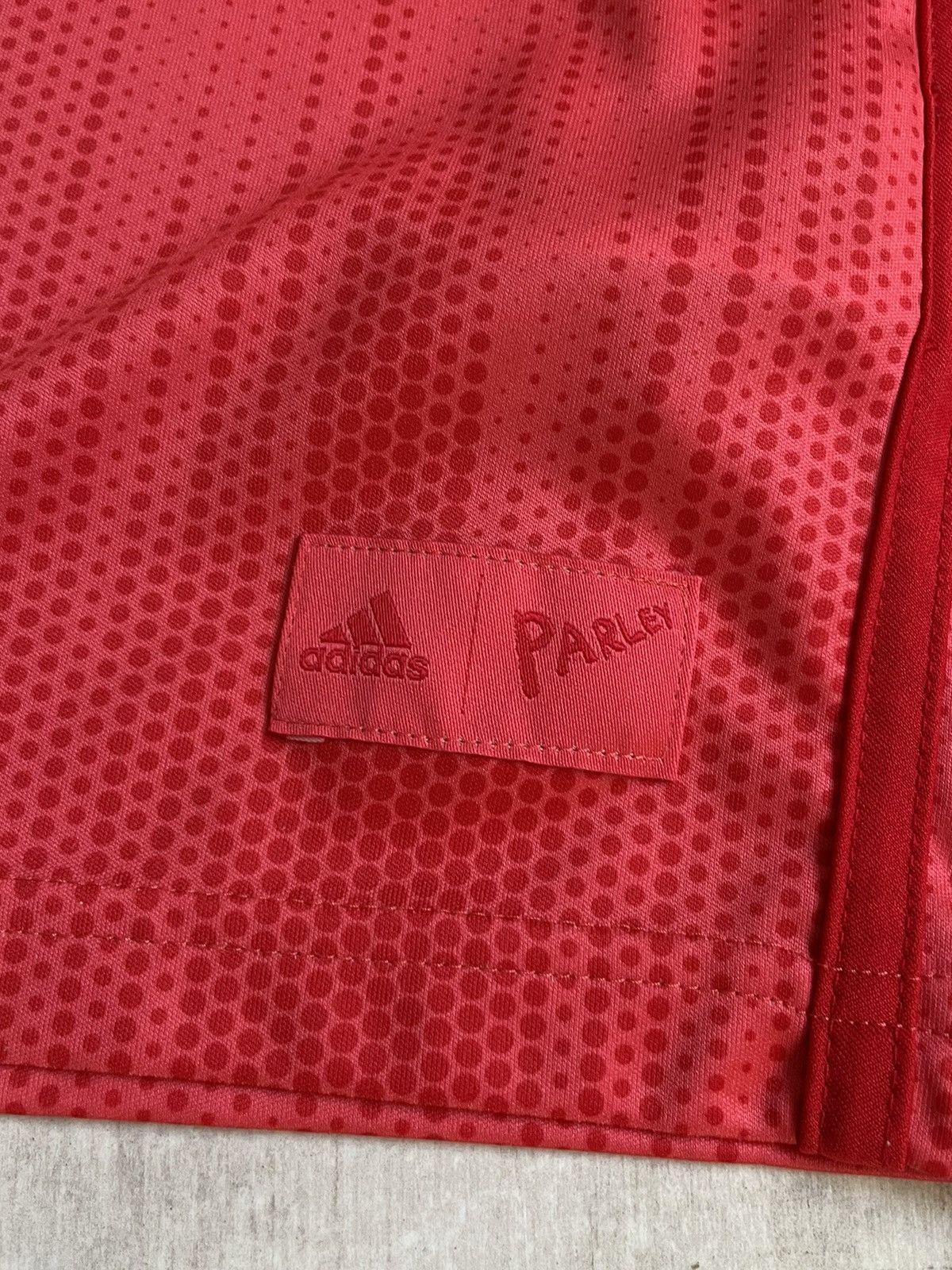 Adidas Adidas x Parley Real Madrid 2018 Football Shirt Jersey RARE Size US XS / EU 42 / 0 - 3 Thumbnail