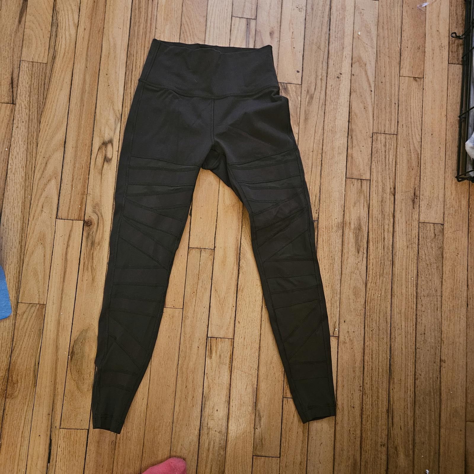Designer Lululemon High-Waisted Leggings - Black SZ 4 Size 27" / US 4 / IT 40 - 1 Thumbnail
