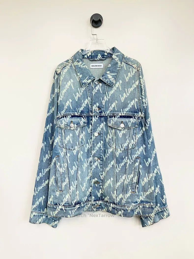 Balenciaga Balenciaga Blue logo full of logo wash jeans jacket coat Size XXS / US 00 / IT 34 - 1 Thumbnail