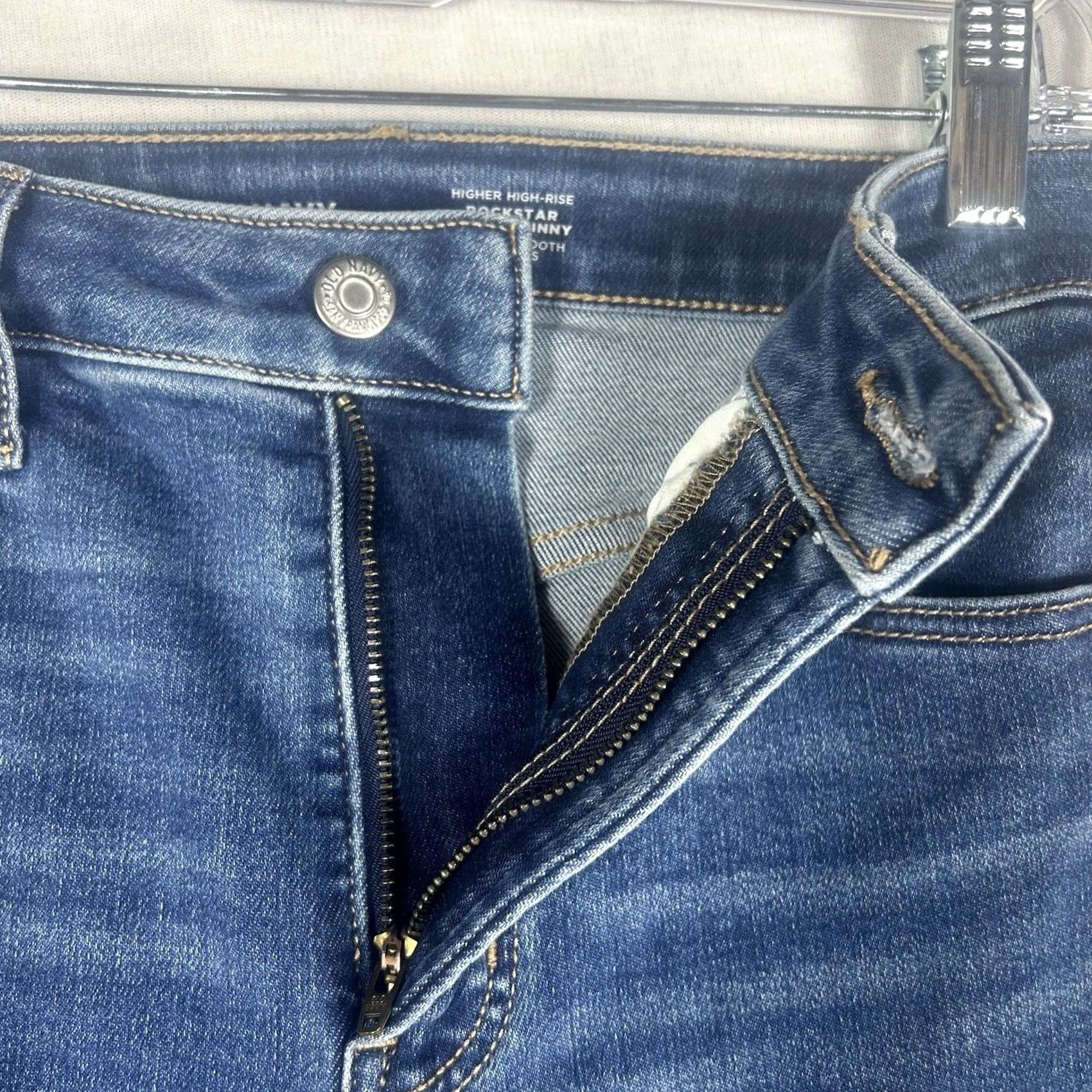 Old Navy VINTAGE? Old Navy Higher High-Rise Rockstar Super Skinny Jeans Size 2 Womens 360 Stretch Size 26" / US 2 / IT 38 - 2 Thumbnail