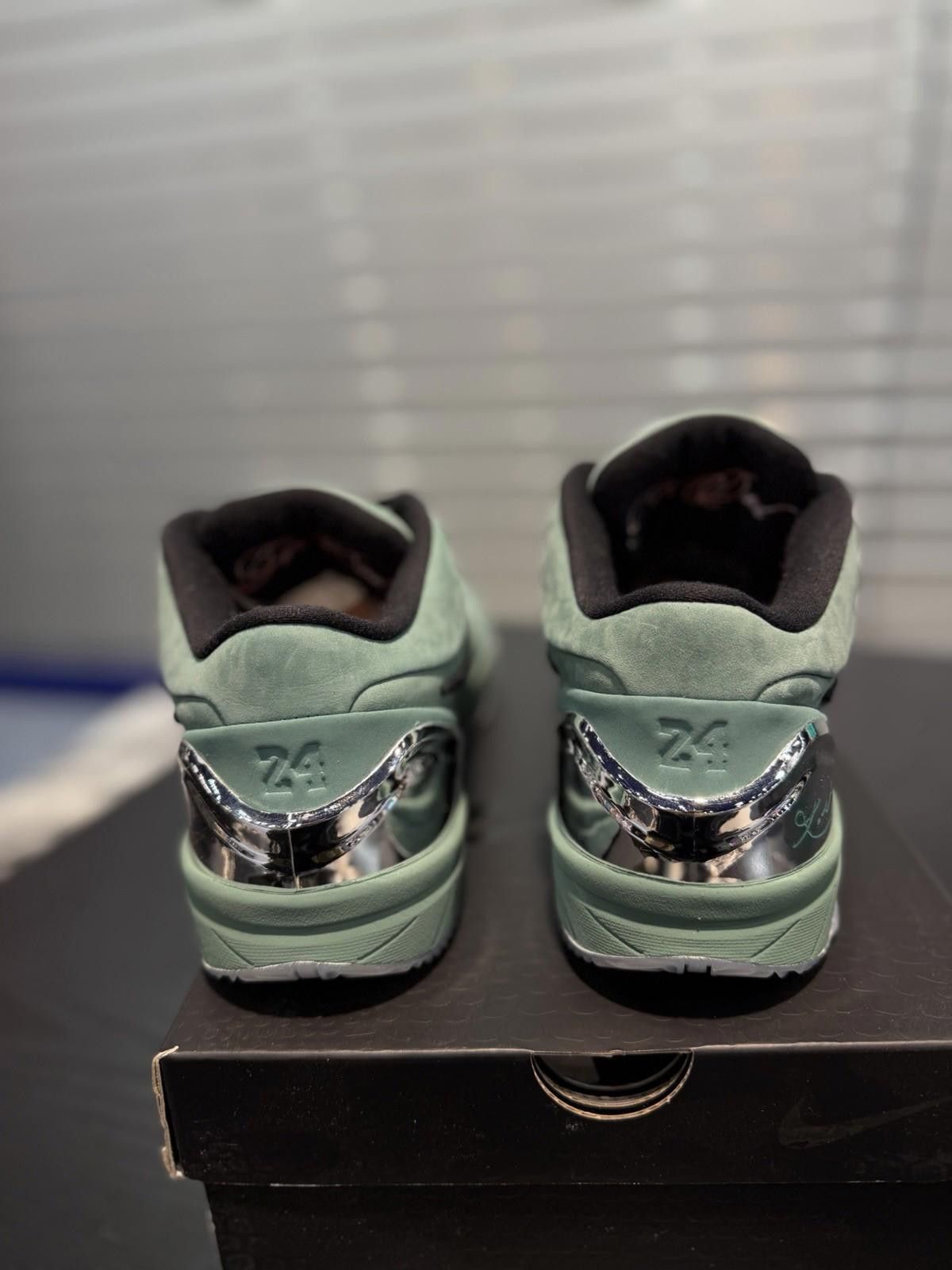 Han Kjobenhavn Men’s 10.5 - Kobe 4 Protro ‘Girl Dad’ (FQ3545-300) New Size US 10.5 / EU 43-44 - 11 Thumbnail