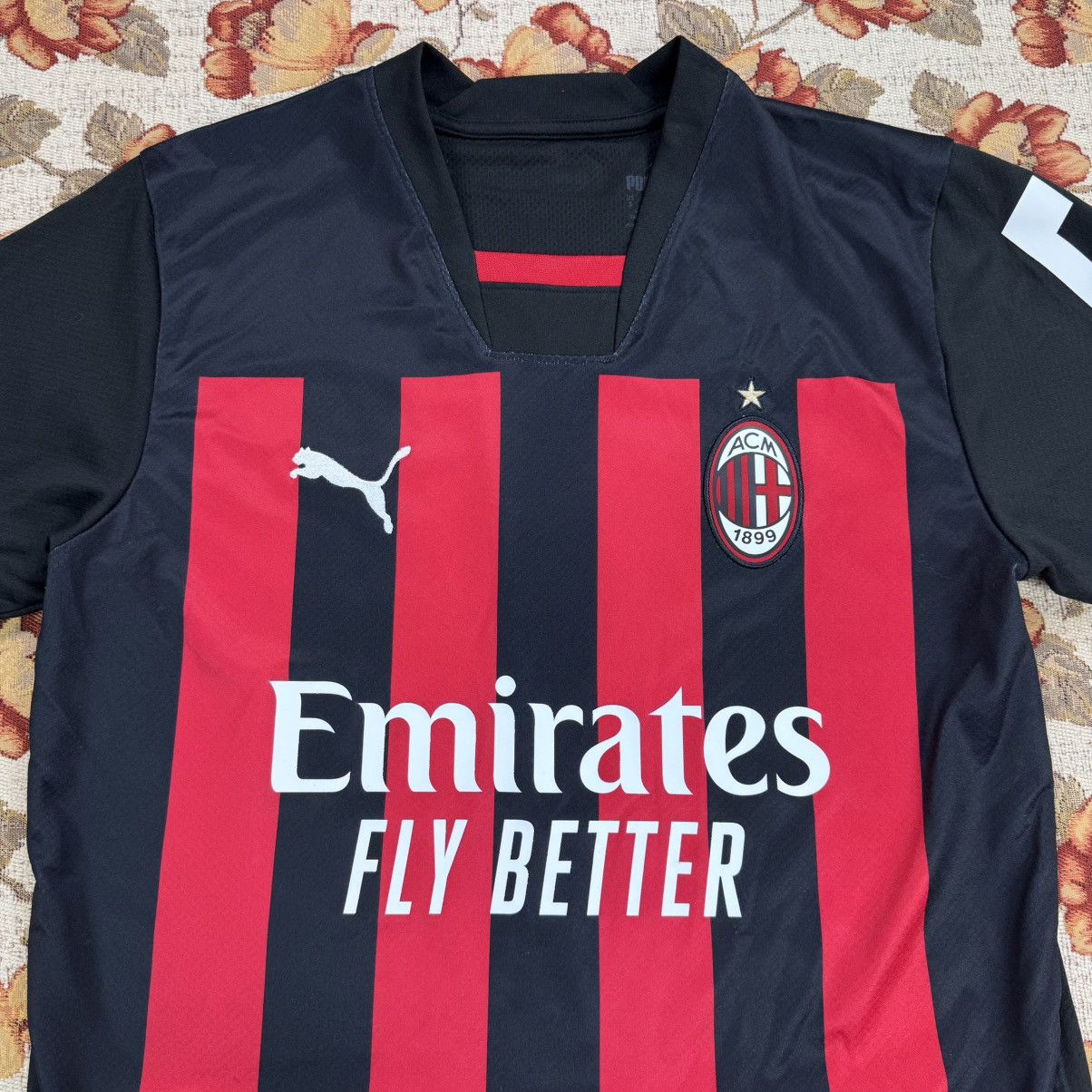 Puma AC Milan 2022/23 Puma Soccer Jersey Home Kit Serie A Size US S / EU 44-46 / 1 - 3 Thumbnail