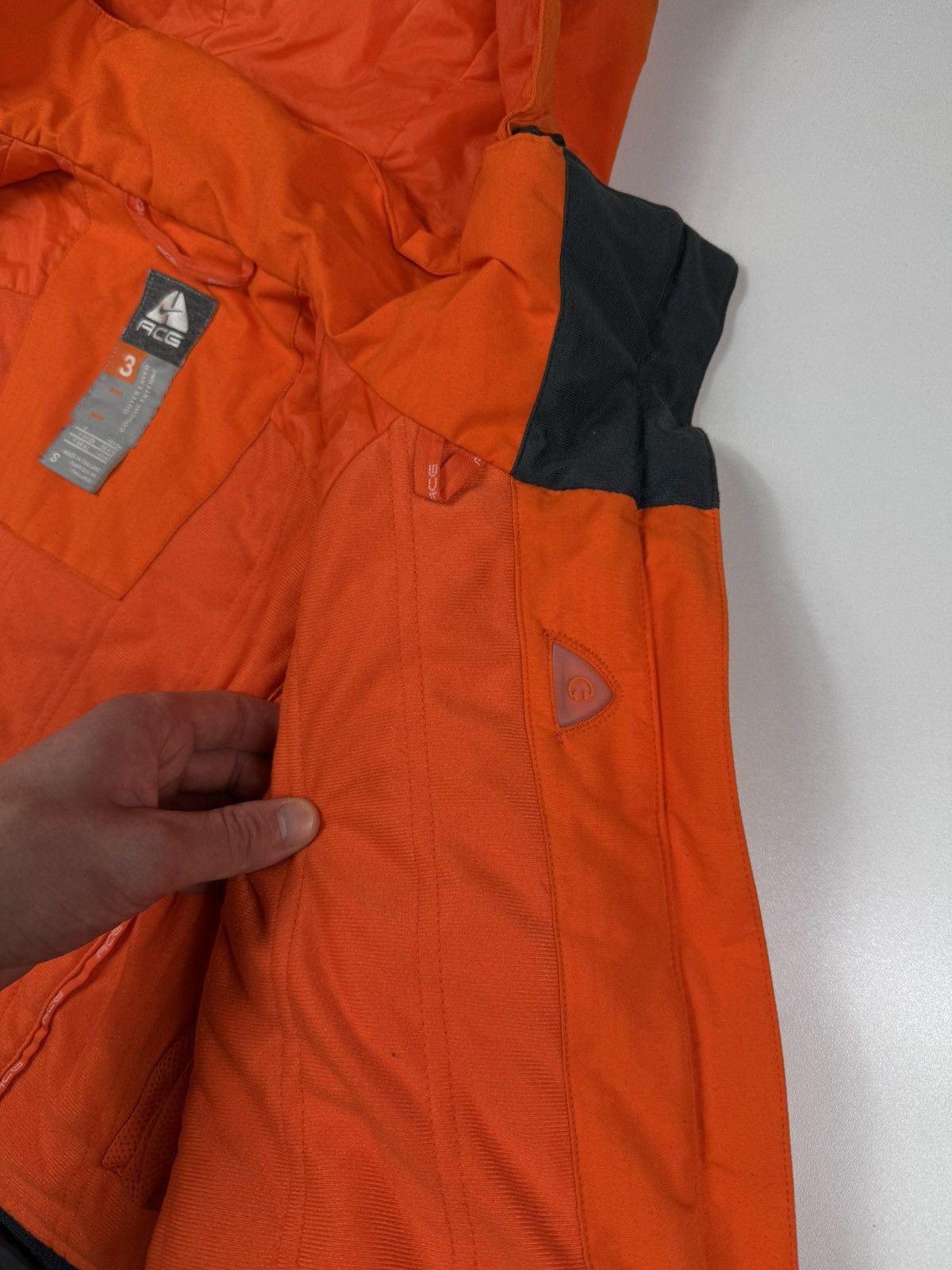 Nike ACG Nike ACG Gore-Tex Hooded Jacket Orange Vintage Size US S / EU 44-46 / 1 - 10 Thumbnail