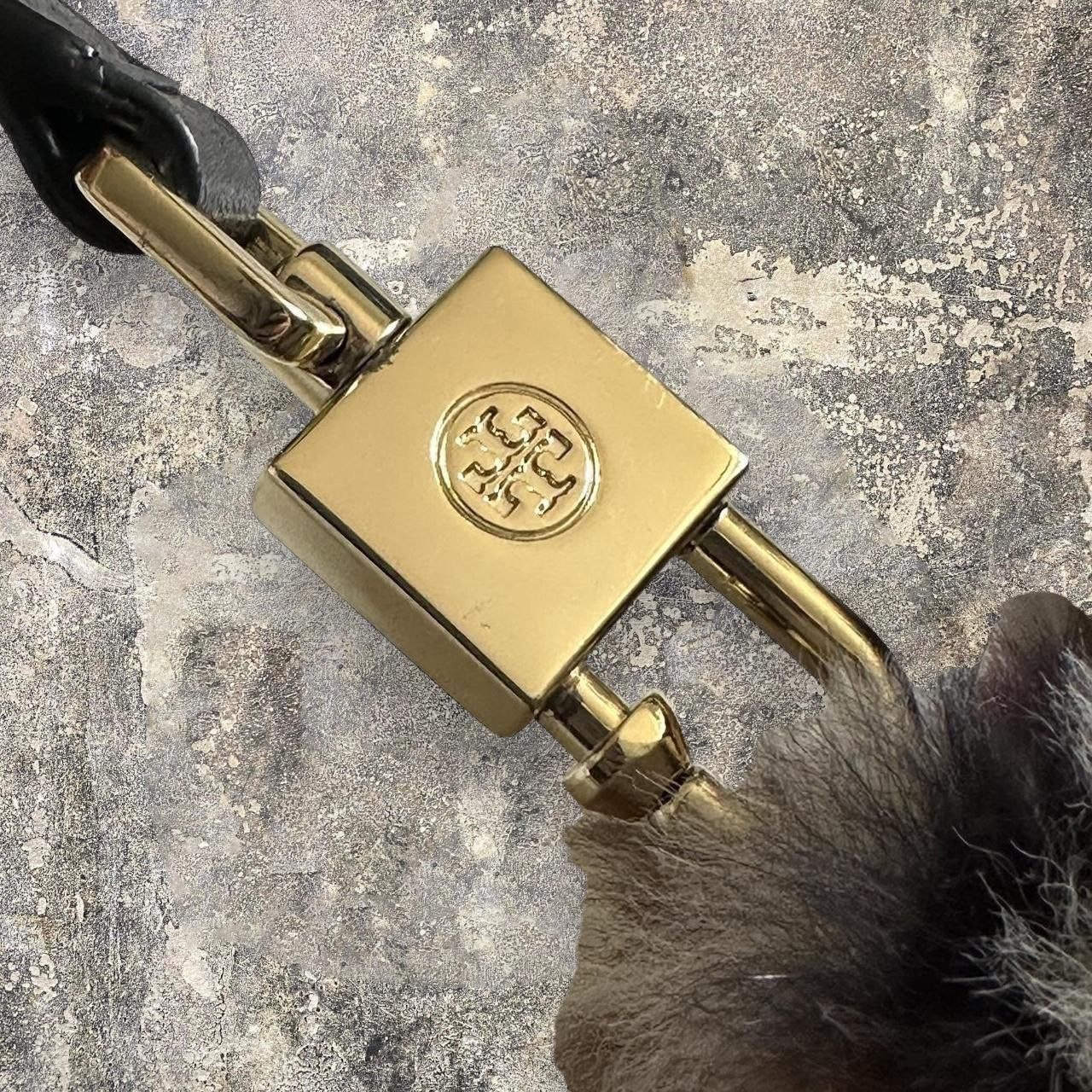 Tory Burch Tory Burch Rabbit fur bag kidcore hippie real fur Size ONE SIZE - 6 Thumbnail