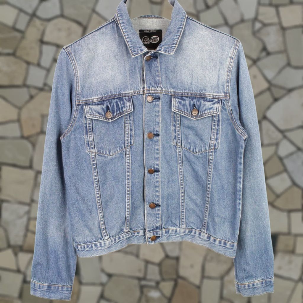 Cheap Monday Cheap Monday Tobias Jeans Jacket Men's LARGE Denim Button Up Fade Effect Blue Size US 33 - 1 Thumbnail