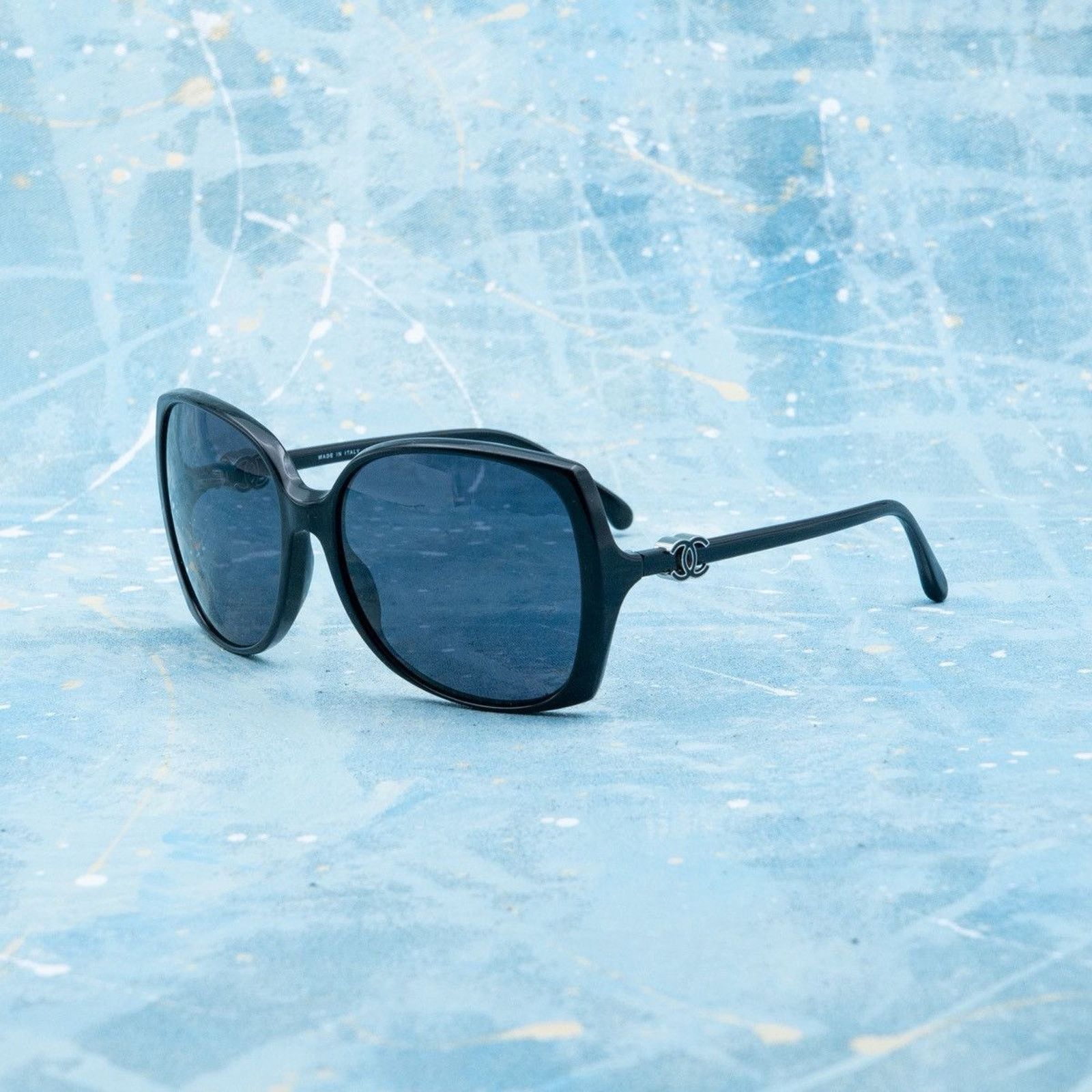 Chanel Iconic chanel logo black women’s vintage sunglasses Size ONE SIZE - 1 Thumbnail