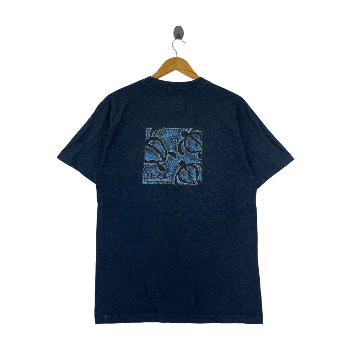 Alstyle Vintage 90’ HAWAII LEGENDS HONOLULU Sea Turtle Tee Shirt Size M / US 6-8 / IT 42-44 - 4 Thumbnail