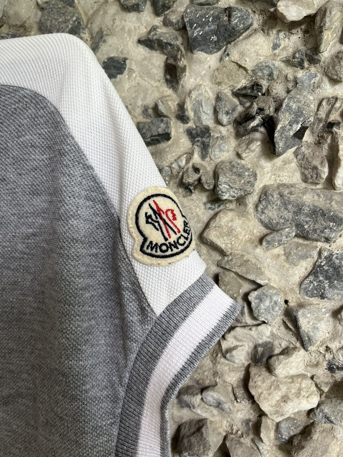 Moncler Women’s Moncler Grey Polo Shirt Maglia Polo Manica Corta Size S / US 4 / IT 40 - 4 Thumbnail