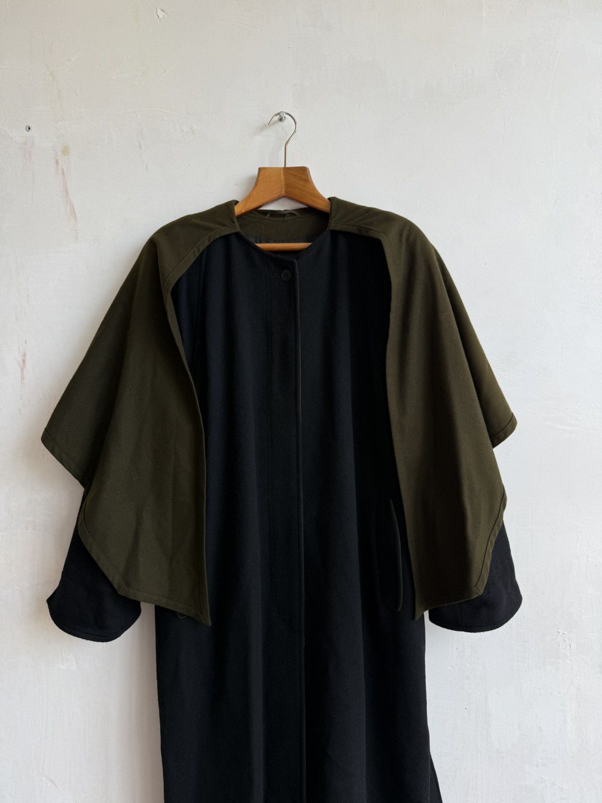 Schneiders Vintage Schneiders Salzburg Wool Coat with Green Cape Wool Size L / US 10 / IT 46 - 2 Thumbnail