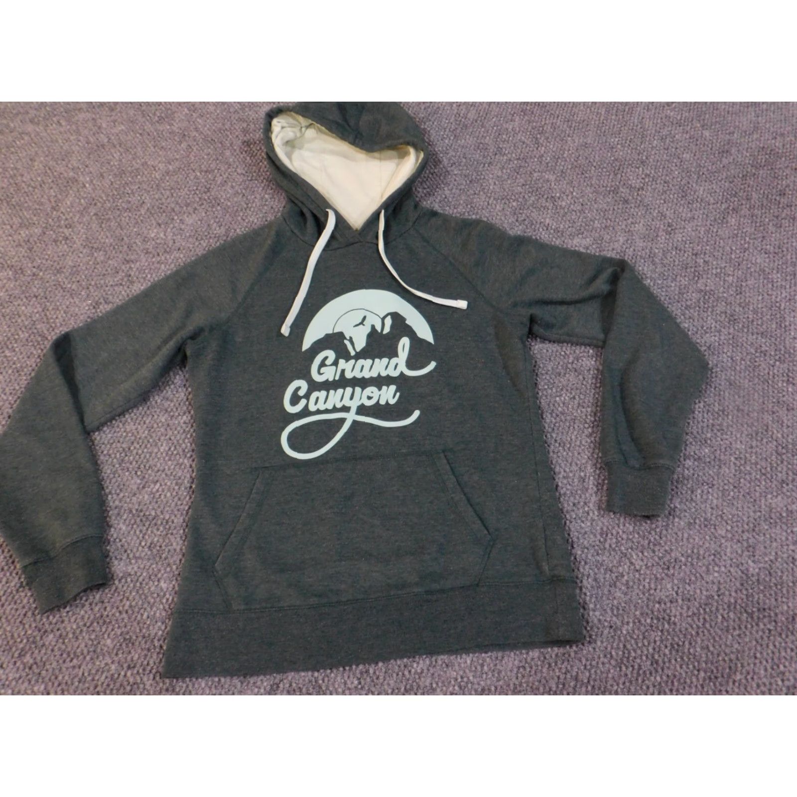 The North Face VINTAGE? The North Face Hoodie Women M Green Outdoors Grand Canyon Graphic Pockets Logo Size M / US 6-8 / IT 42-44 - 3 Thumbnail