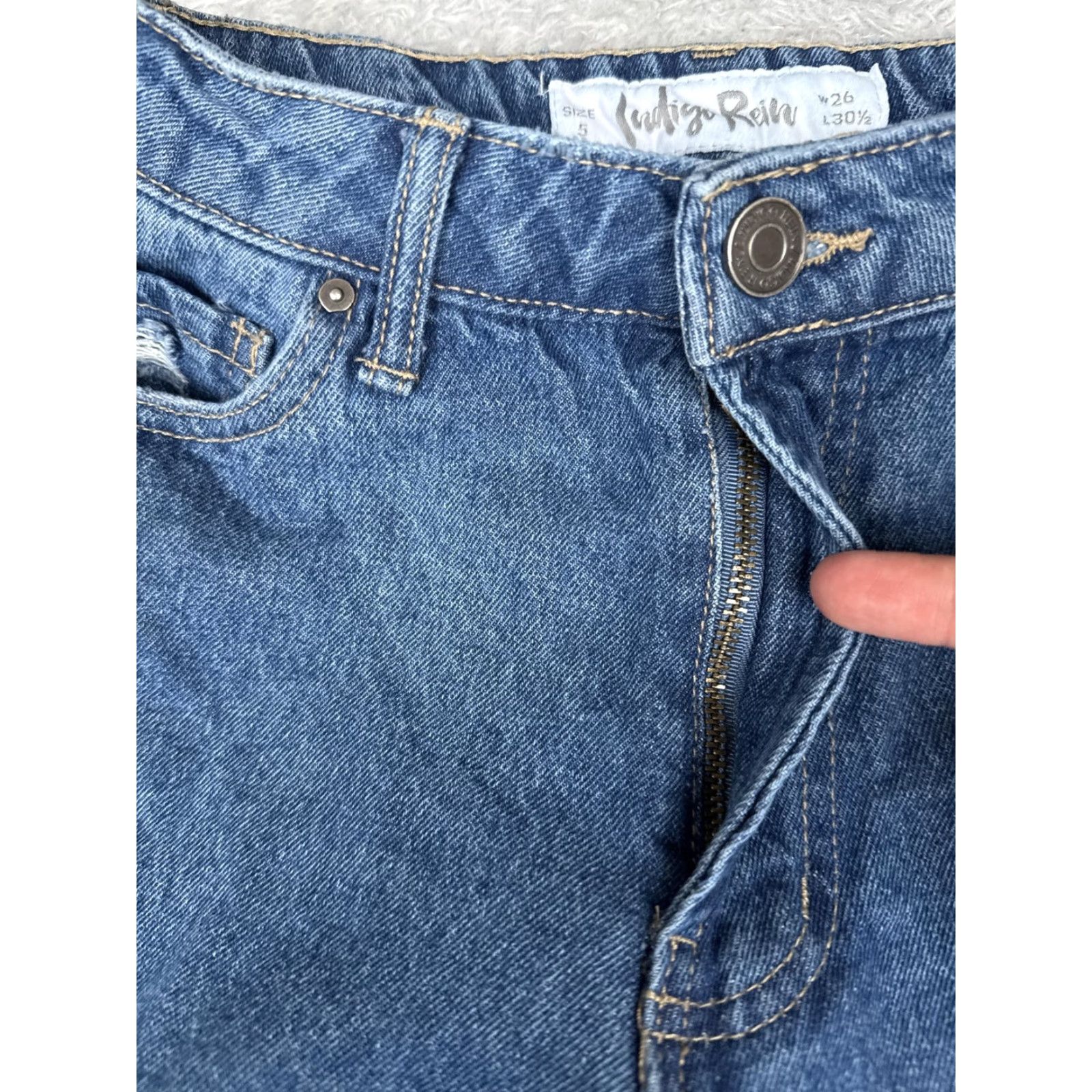 Vintage Indigo Rein Jeans Straight Juniors 5 High Rise Blue Wash 26x30.5 Distressed 5-Pocket Denim Pants Womens Size 27" / US 4 / IT 40 - 5 Thumbnail