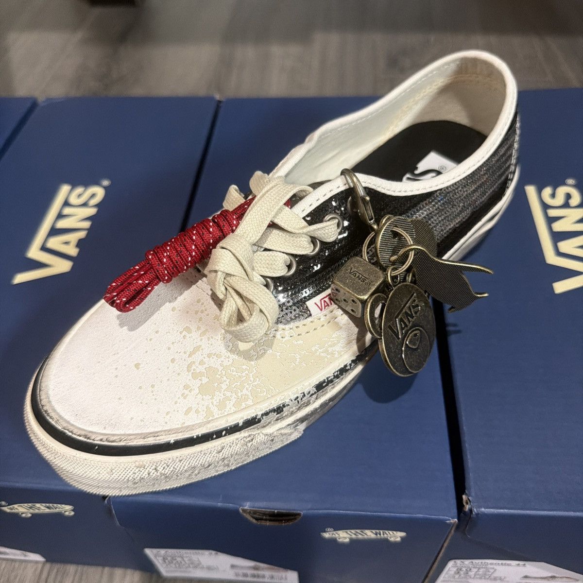 Vans Vans havana chanel charm Size US 8 / EU 41 - 6 Thumbnail