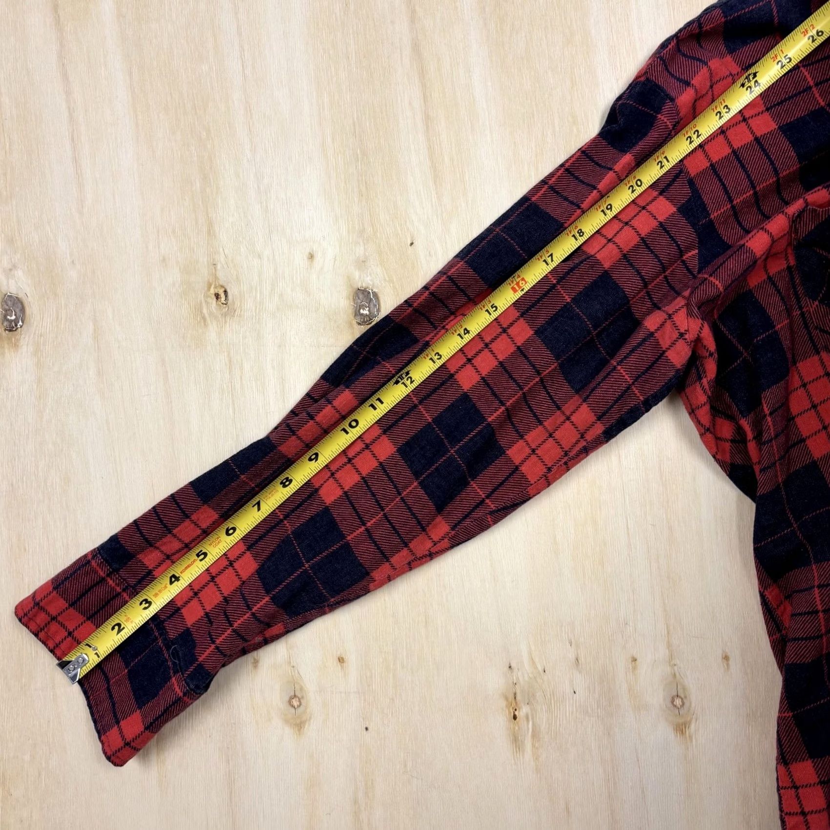 Vintage VINTAGE Hadway Flannel Shirt Mens Large Red Plaid Long Sleeve Button Up Distress Size US L / EU 52-54 / 3 - 7 Thumbnail
