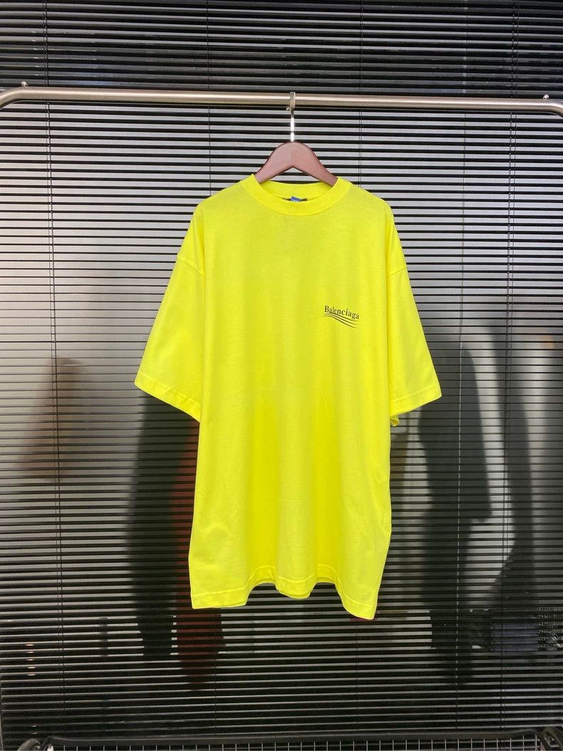 Balenciaga Balenciaga Coca-Cola Wave Apple Green Short Sleeve T-Shirt Size US S / EU 44-46 / 1 - 1 Thumbnail