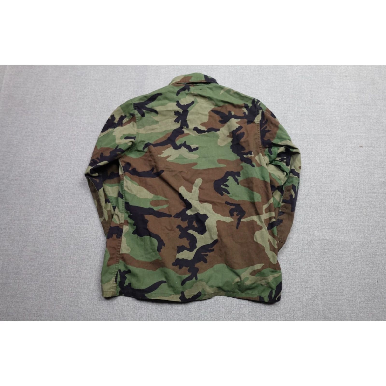 Vintage VINTAGE Combat Coat Mens M Brown Woodland Camo Military Pockets Outdoors Shirt Button-Up Collared All Seasons Fall Winter Mens Size US M / EU 48-50 / 2 - 6 Thumbnail