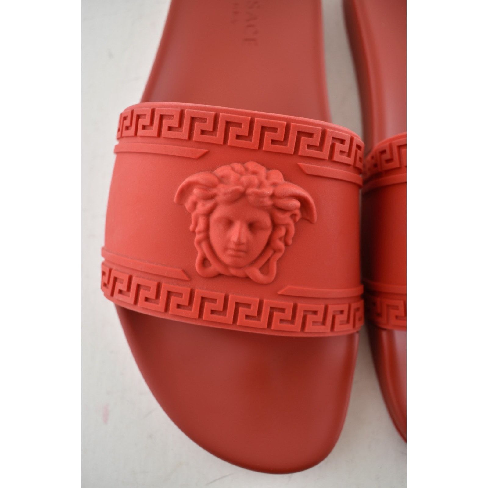 Versace Versace Medusa Palazzo Red Rubber Slide Pool Sandal 44 11 Size US 11 / EU 44 - 9 Thumbnail