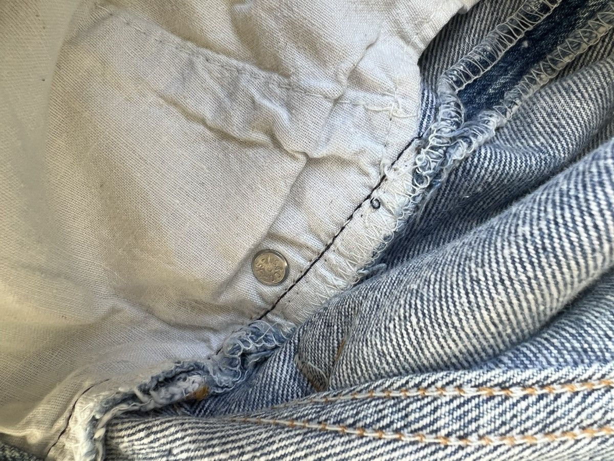 Levi's Vintage 80s Levi’s 501 Distressed Faded Blue Denim Jeans Size US 30 / EU 46 - 24 Thumbnail