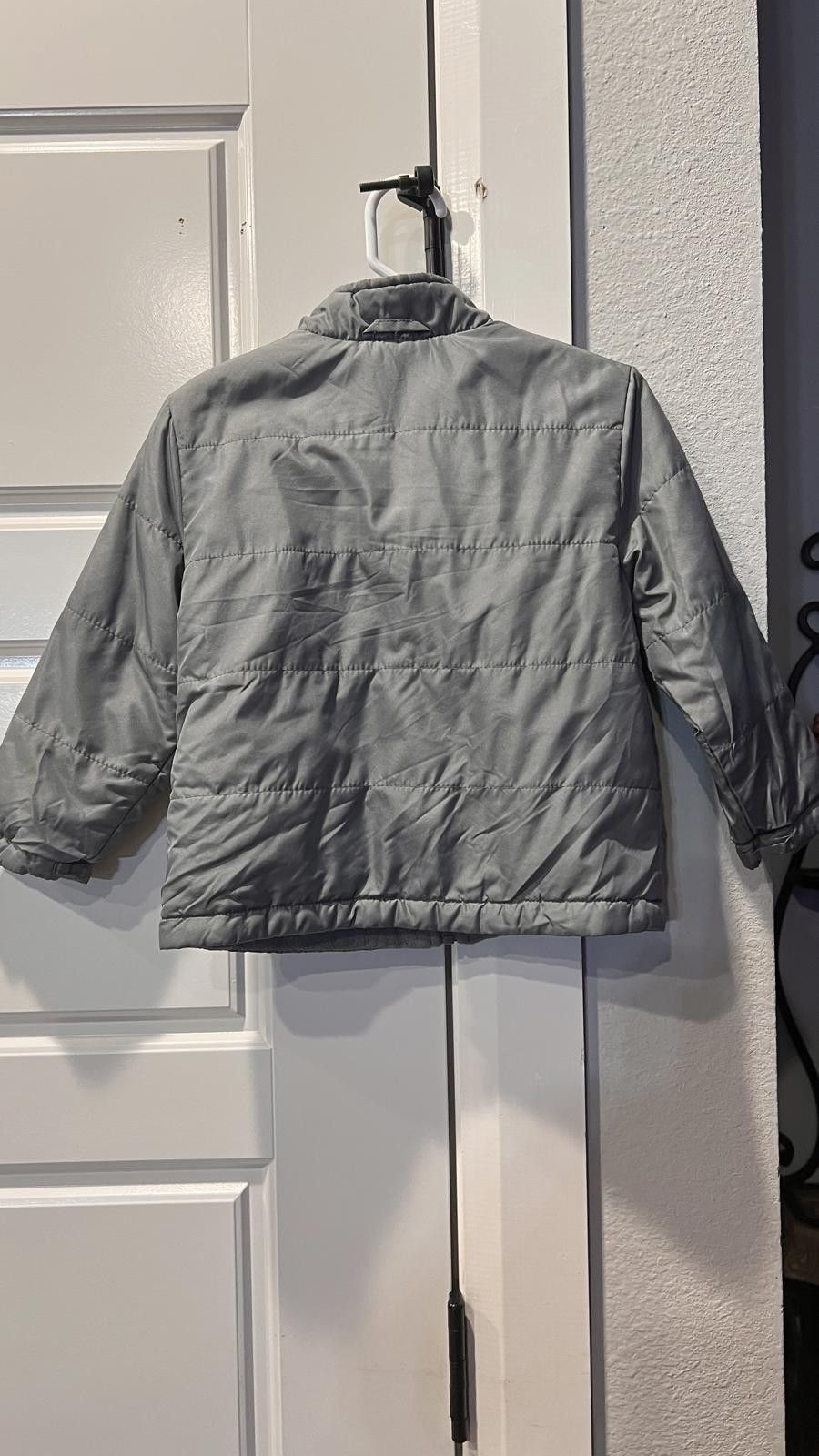 Other Cozy Gray Puffer Jacket for Kids - Size 3T Size US XXS / EU 40 - 2 Thumbnail
