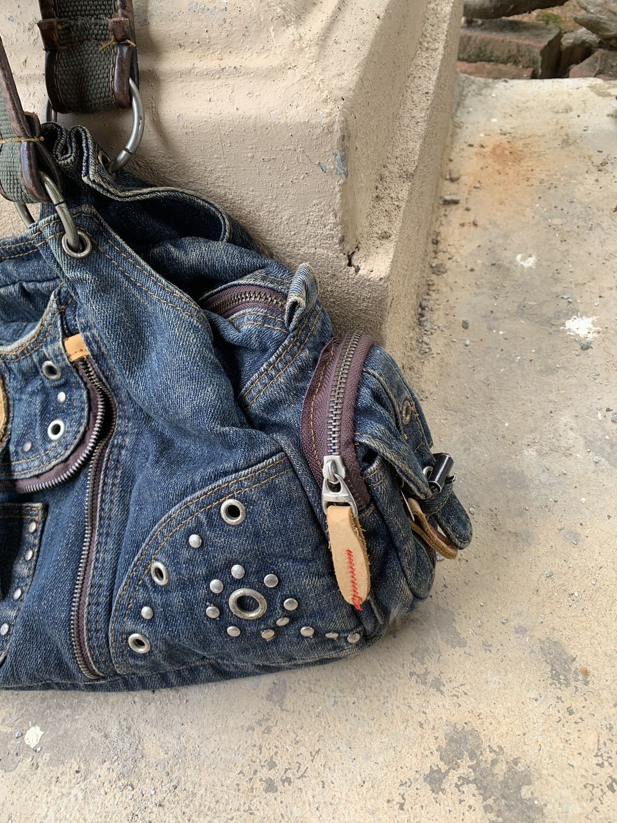 Vintage Bondage Studed Handbag Jeans Size ONE SIZE - 4 Thumbnail