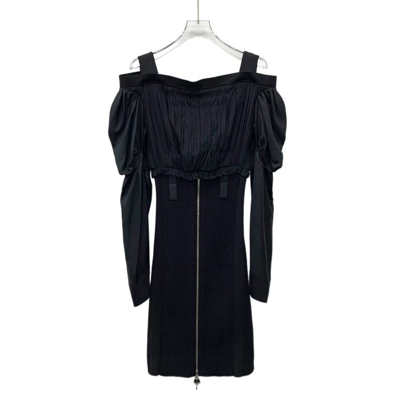 Louis Vuitton Louis Vuitton Black pleated off-the-shoulder silk long-sle Size XS / US 0-2 / IT 36-38 - 1 Thumbnail