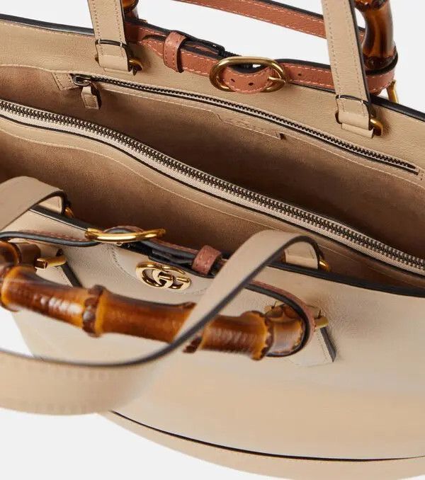 Gucci o1s1wg110225 Size: OS / Diana Medium Tote Bag in Light Beige Size ONE SIZE - 3 Thumbnail