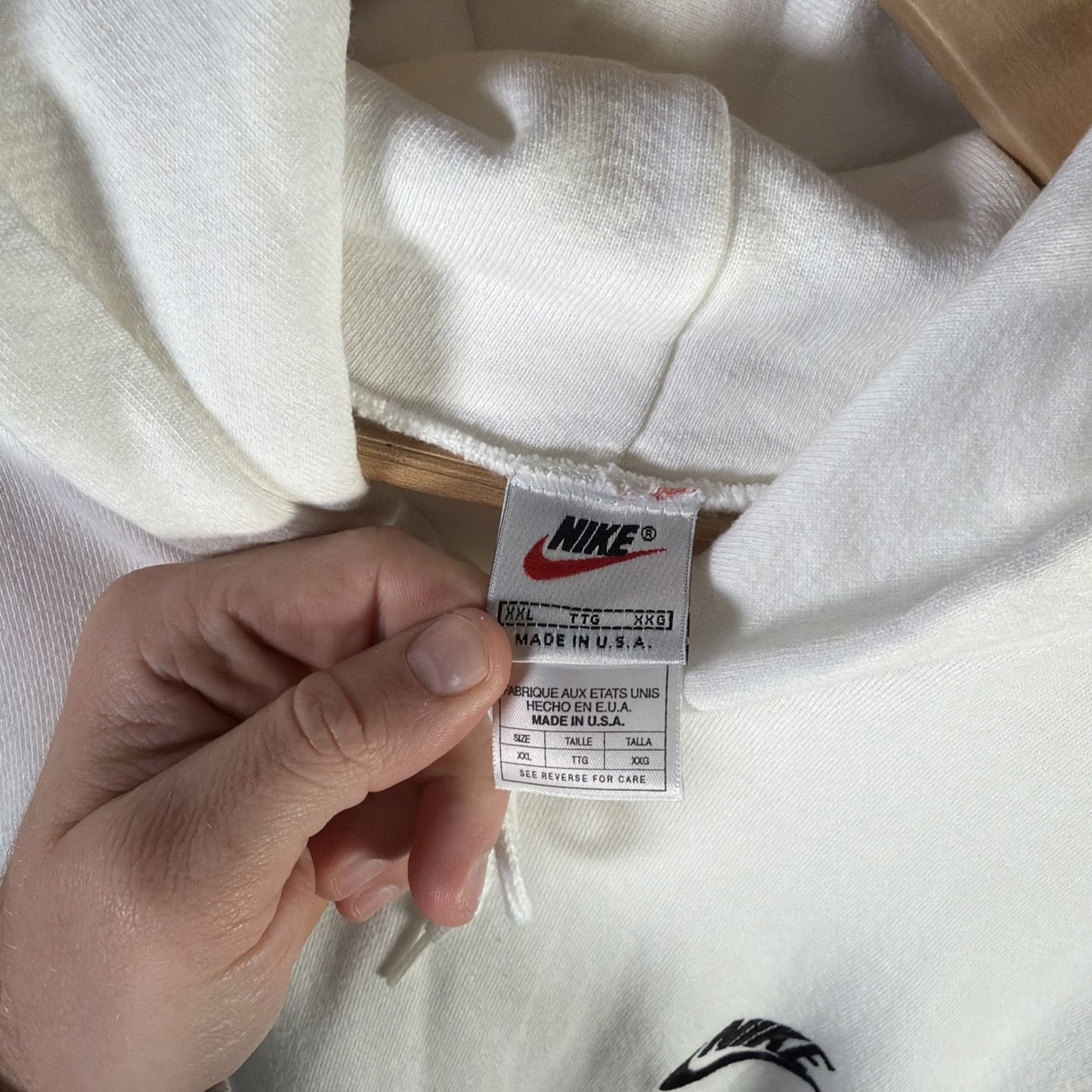 Nike Vintage Nike Hoodie Mens 2XL White 90s Swoosh Baggy Skate Size US XXL / EU 58 / 5 - 4 Thumbnail