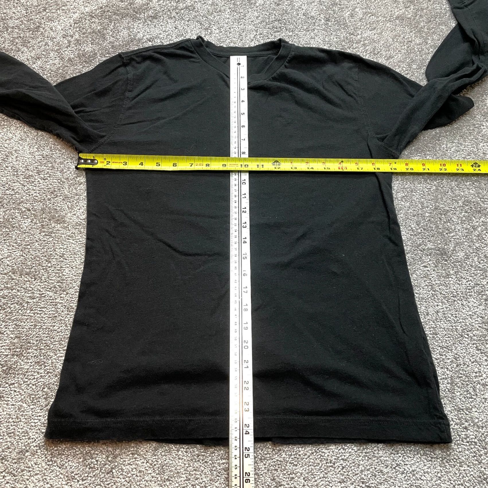 George George Shirt Adult Medium Black Crew Long Sleeve Cotton Solid T-Shirt Mens Regular Fit 38-40 2020s Size US M / EU 48-50 / 2 - 4 Thumbnail