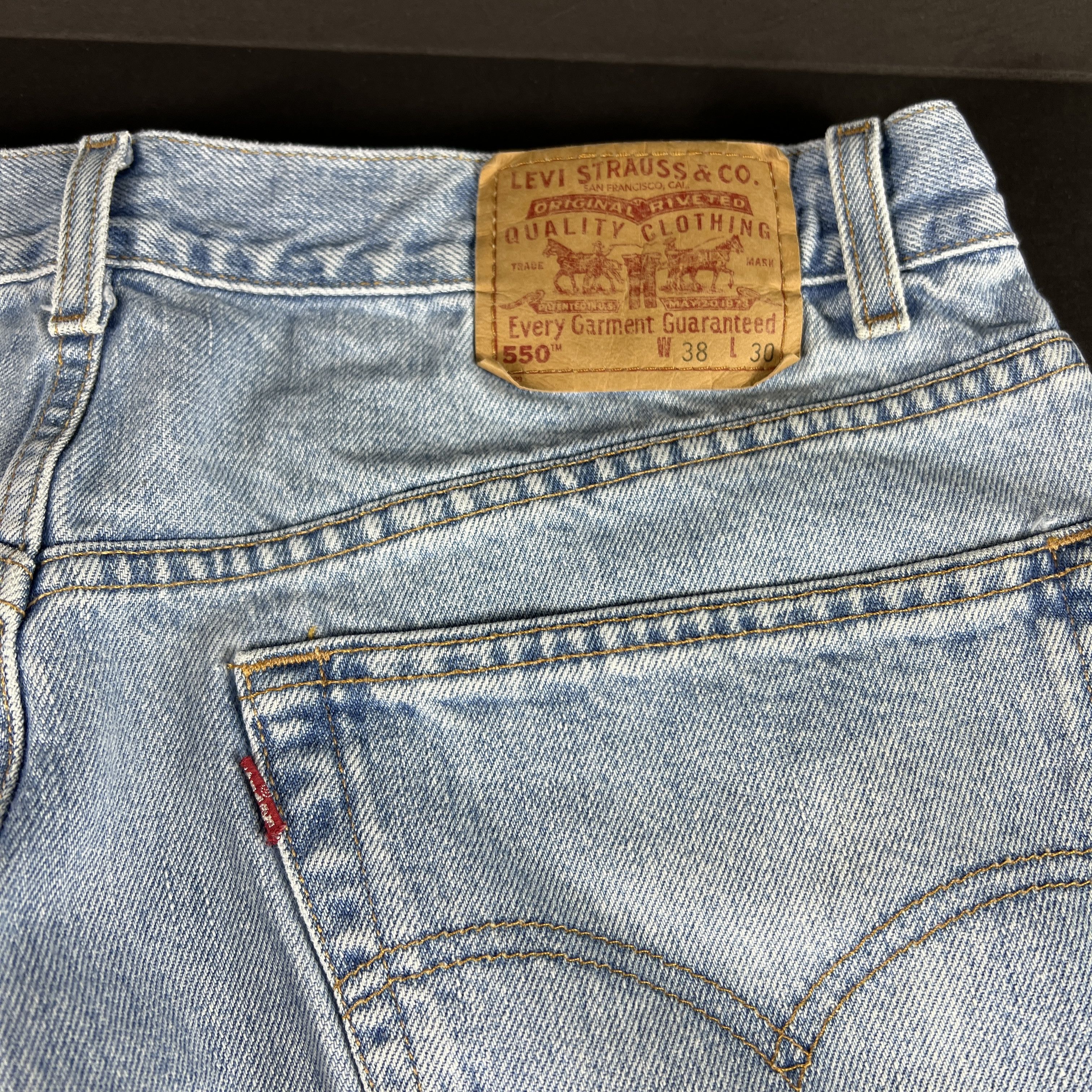 Levi's × Vintage VTG 90s Levi's Jeans 550 Relaxed Light Blue Cotton Denim Size US 36 / EU 52 - 13 Thumbnail