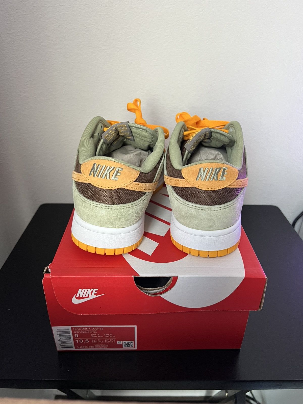 Nike Nike Dunk Low “Dusty Olive” Size US 9 / EU 42 - 2 Thumbnail