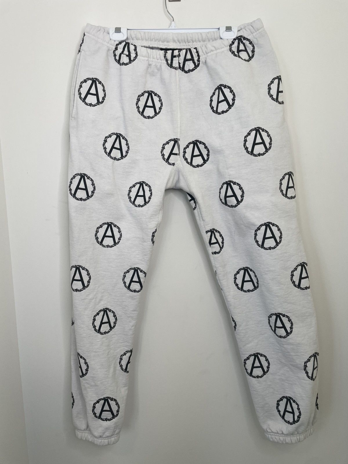 Supreme × Undercover Supreme x Undercover Anarchy Logo Sweatpants White XL Size US 36 / EU 52 - 1 Thumbnail
