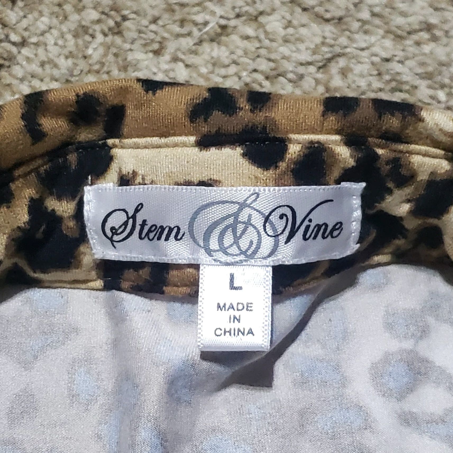 Vintage Stem & Vine Shirt Women L Brown Animal Print Button Blouse Long Sleeve V-Neck Adjustable Strap Roll Tab Sleeve All Seasons Slim Regular Size L / US 10 / IT 46 - 3 Thumbnail