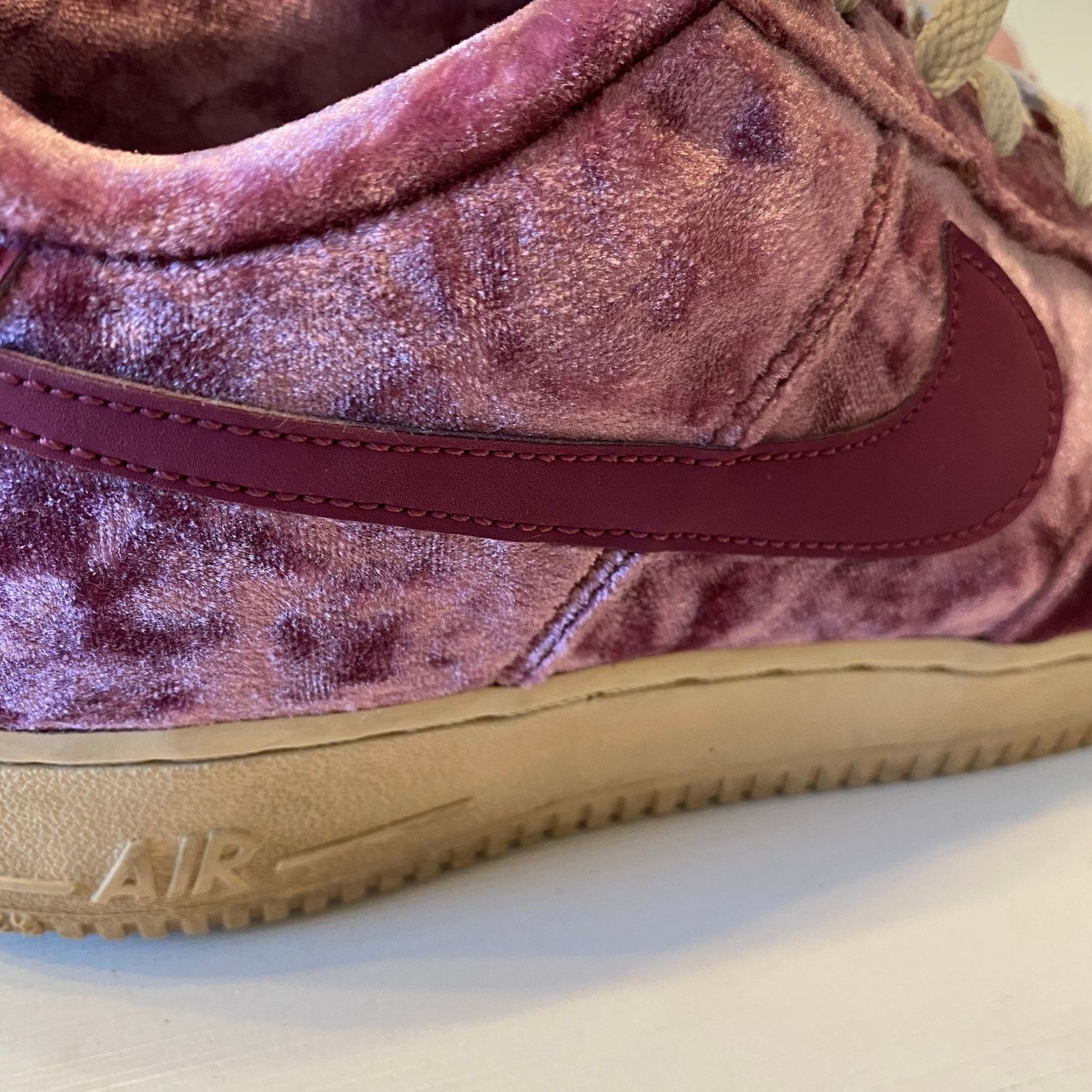 Nike Nike Air Force One LV8 Velvet Berry 849345-601 Girls Size 7Y Size US 7 / IT 37 - 5 Thumbnail