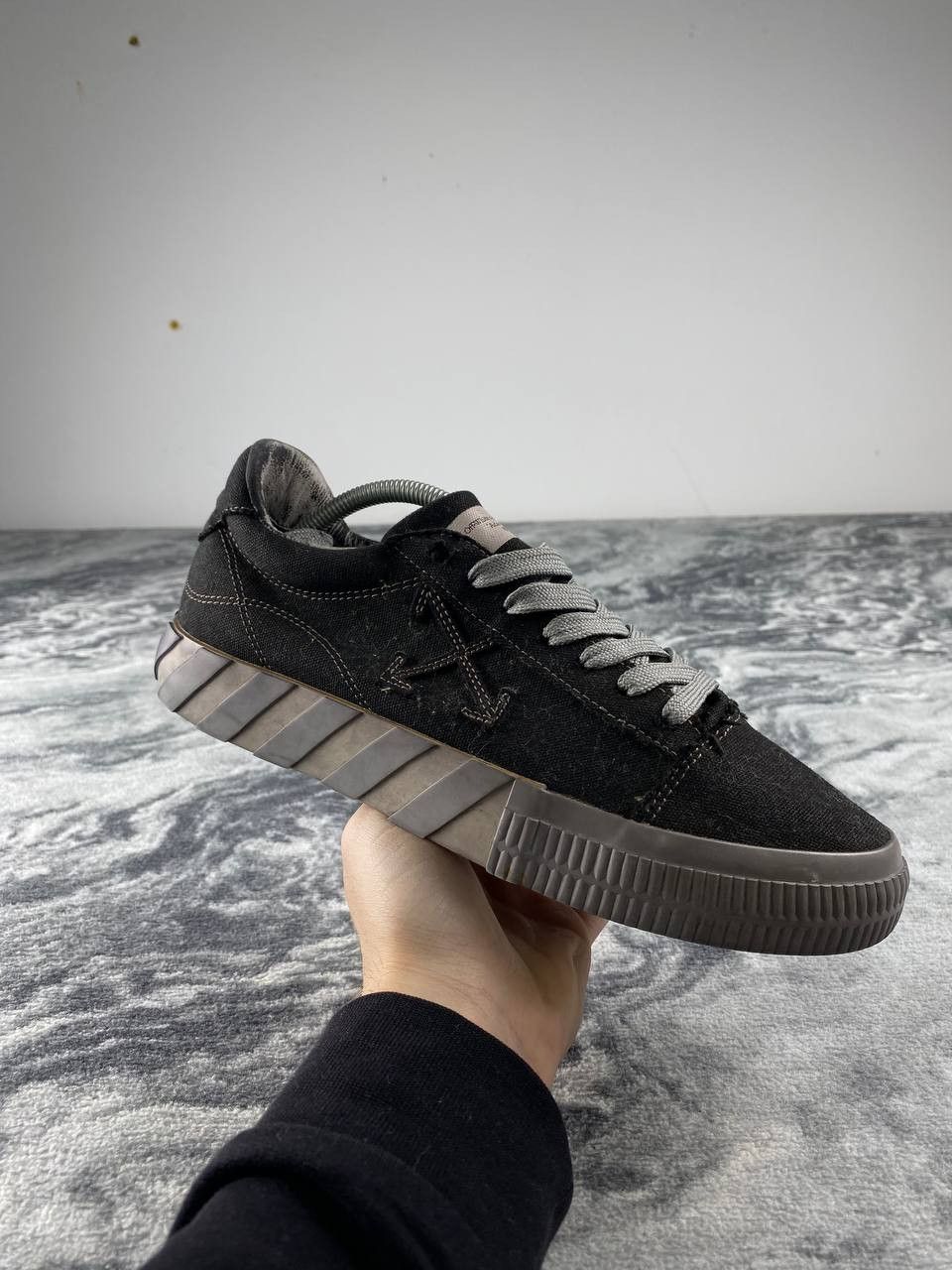 Off-White Off-White Low Vulcanized Sneakers Men Size 40 Black Size US 7 / EU 40 - 6 Thumbnail