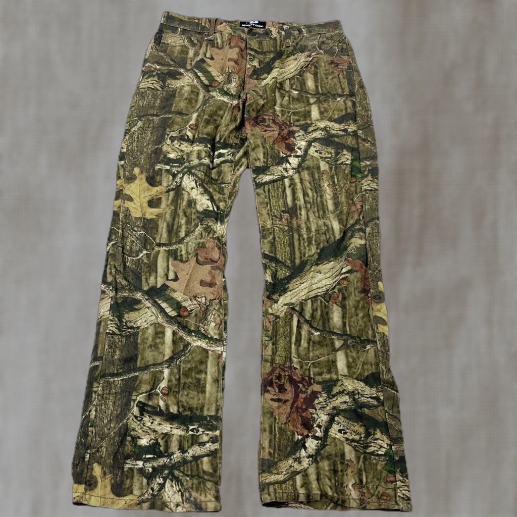 Vintage Vintage Mossy Oak Jeans Men 36x34 Denim Straight Leg 5-Pocket Camo Brown Mossy Oak Mens Jeans Size US 36 / EU 52 - 1 Thumbnail