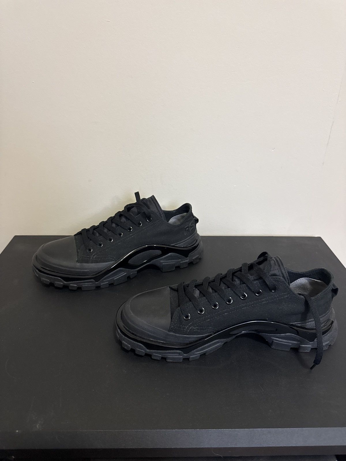Adidas × Raf Simons Raf x Adidas RS Detroit Runner US9 Size US 9 / EU 42 - 7 Thumbnail