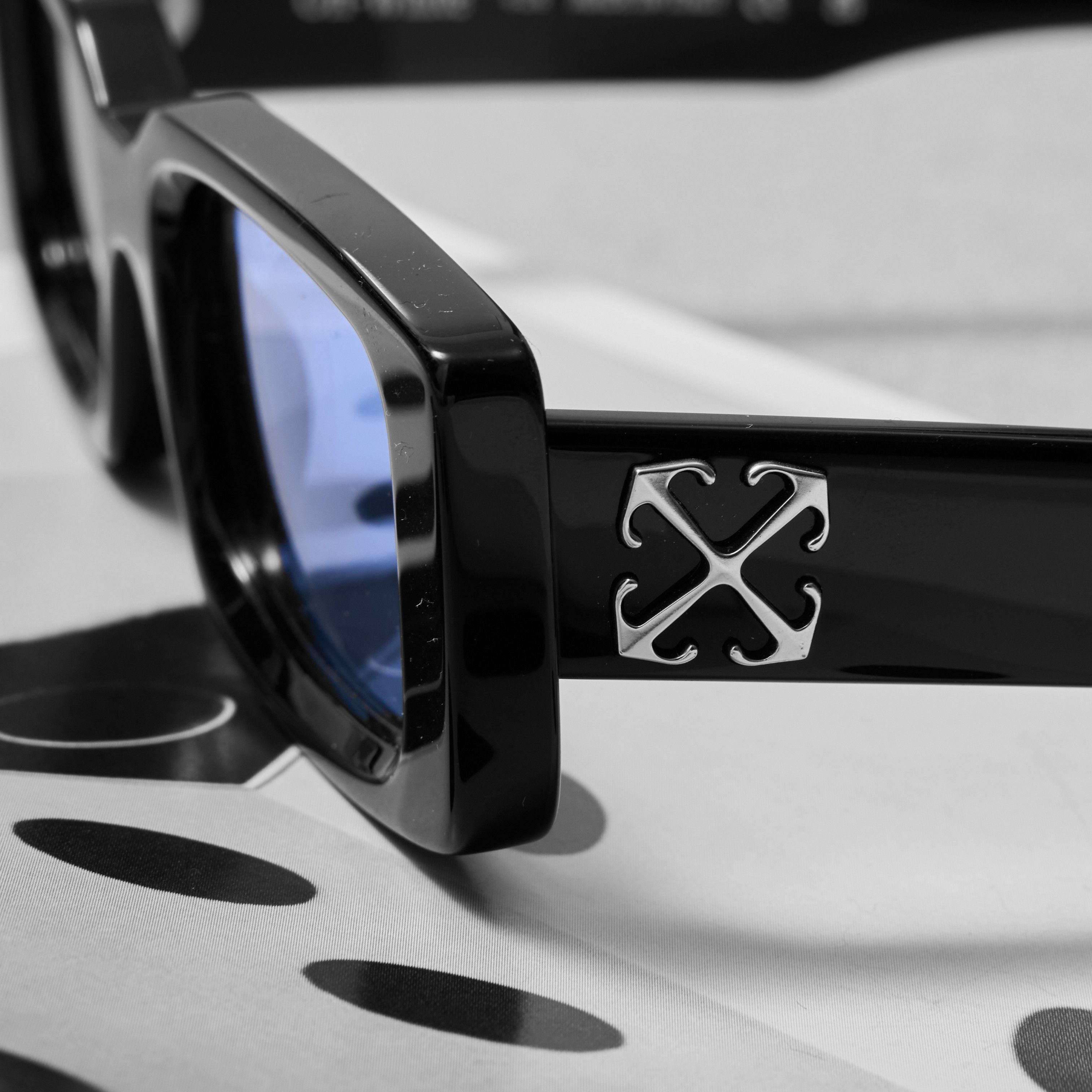 Off-White OFF WHITE Arthur Sunglasses Size ONE SIZE - 4 Thumbnail
