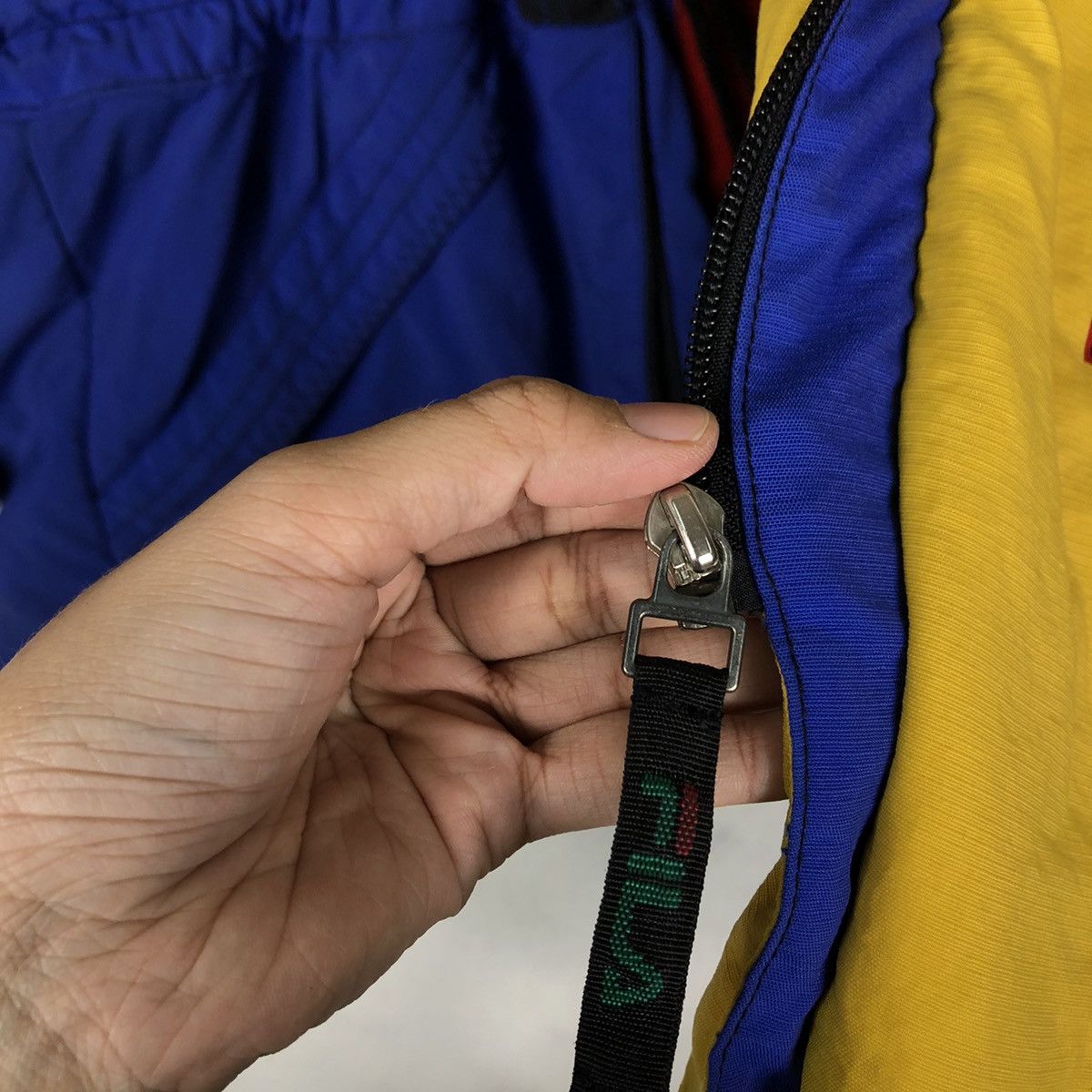 Japanese Brand 🔥Vintage Ski Jacket Colour Block Biella Italia Sport Fila Size US L / EU 52-54 / 3 - 16 Thumbnail