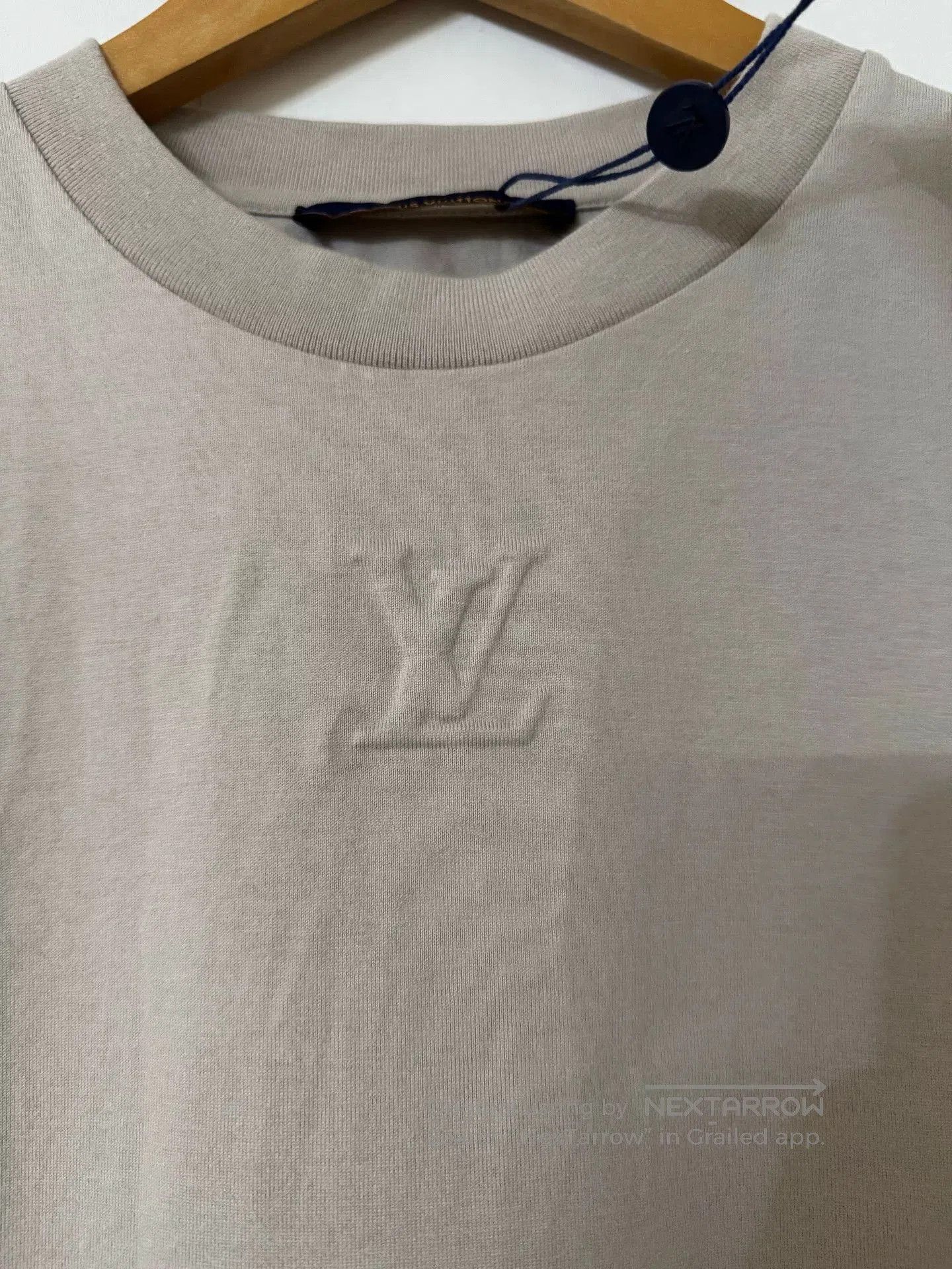 Louis Vuitton lv embossed logo short sleeve t-shirt. Size US S / EU 44-46 / 1 - 2 Thumbnail