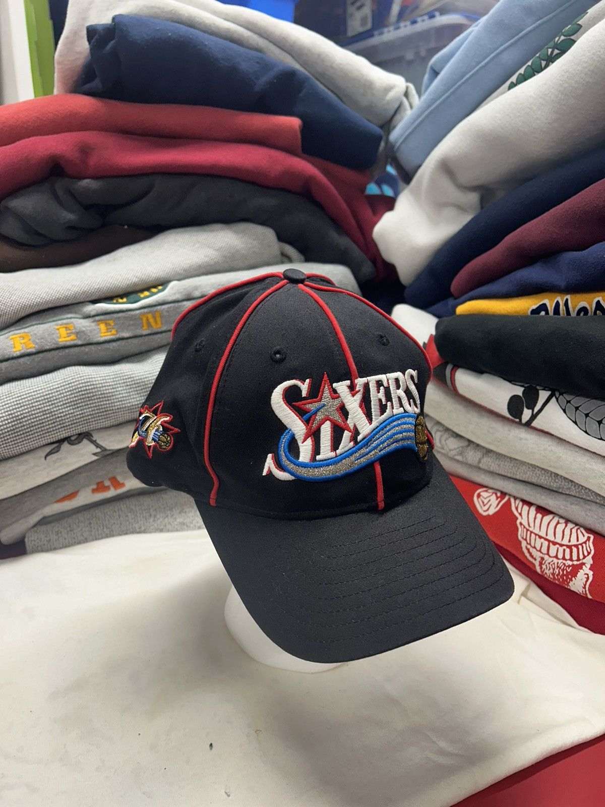 NBA × Vintage Crazy Vintage Y2K Philadelphia 76ers Black Baseball Hat Cap Size ONE SIZE - 1 Thumbnail