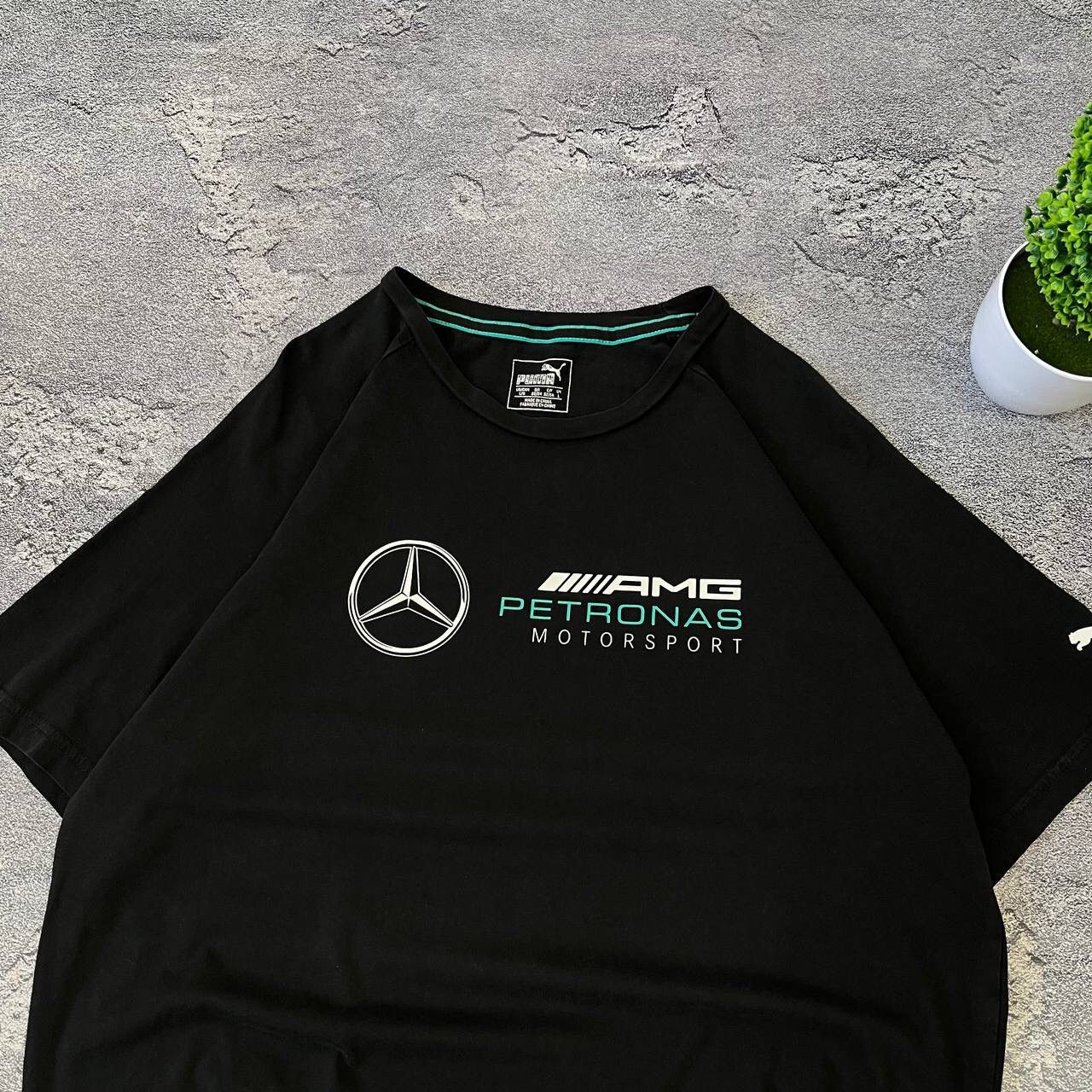 Puma Vintage Puma Mercedes Logo Tee AMG F1 Size L Size US L / EU 52-54 / 3 - 8 Thumbnail