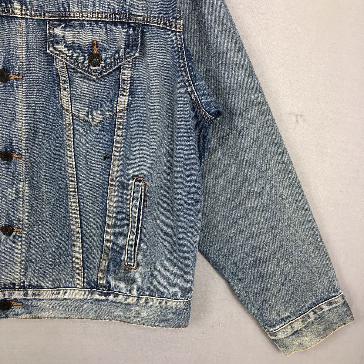 Japanese Brand Vintage Trucker Jacket Light Blue Denim by One Way Size US L / EU 52-54 / 3 - 3 Thumbnail