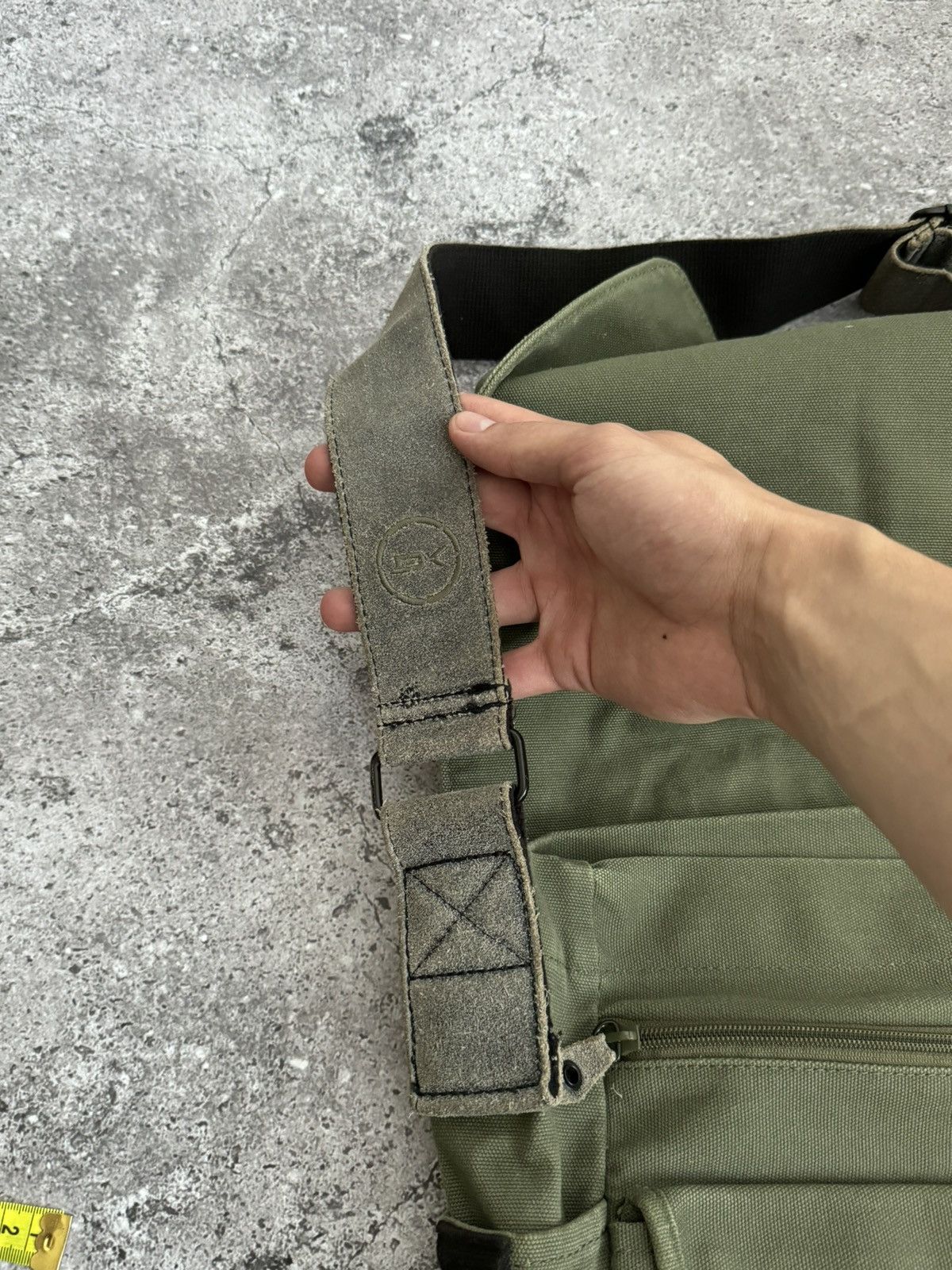 Diesel × Vintage Vintage diesel style military crossbody distressed bag Size ONE SIZE - 7 Thumbnail