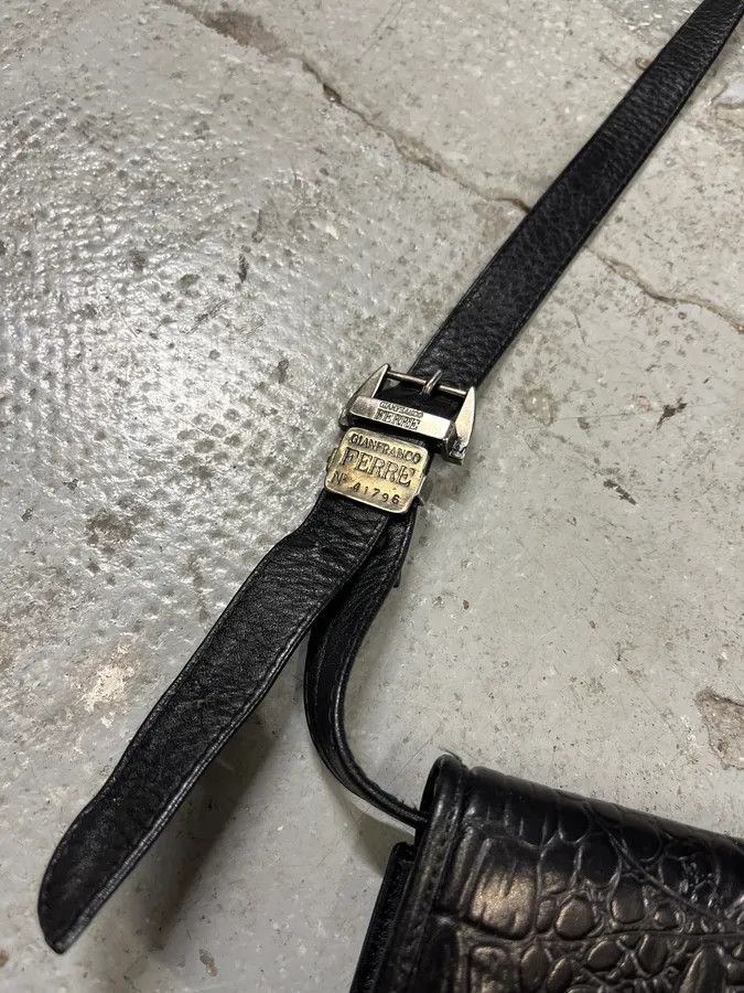 Gianfranco Ferre 2000s Gianfranco Ferré Black Leather Crocodile Embossed Bag Size ONE SIZE - 3 Thumbnail