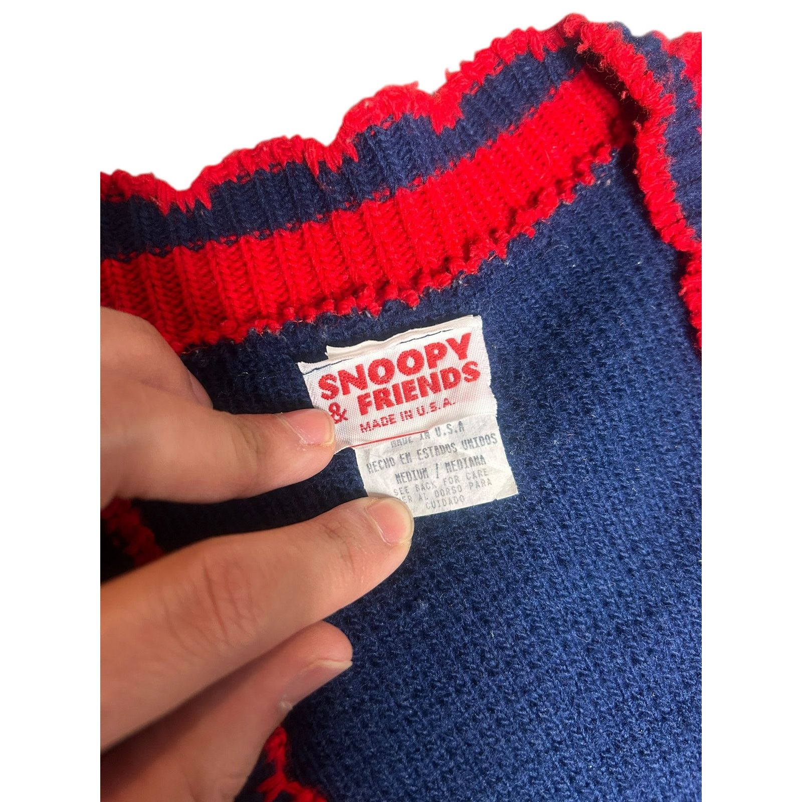 Peanuts × Vintage Vintage 90s Peanuts Snoopy & Friends Knit Sweater Vest Size M / US 6-8 / IT 42-44 - 4 Thumbnail